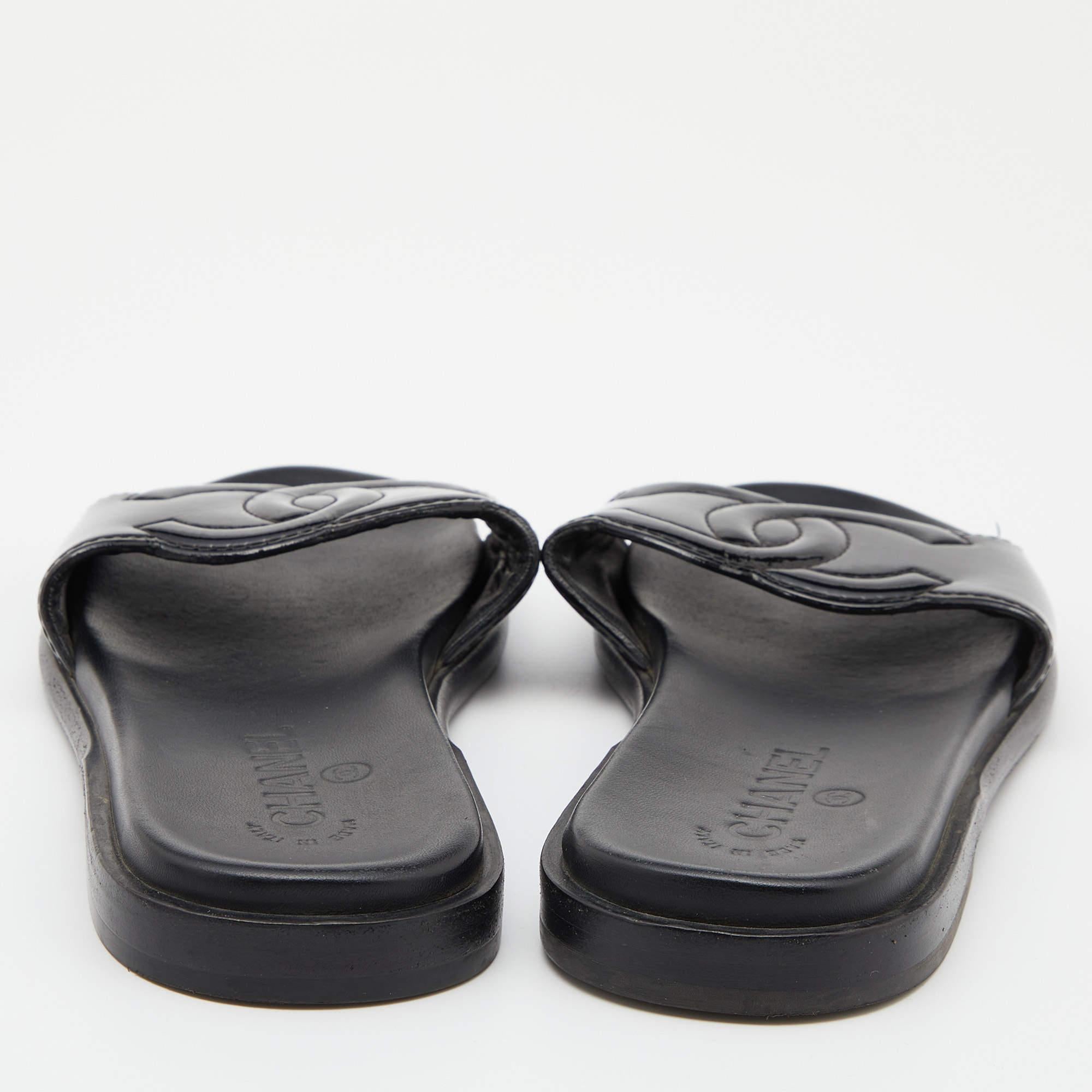 Chanel Black Patent Leather CC Flats Slide Size 37 1