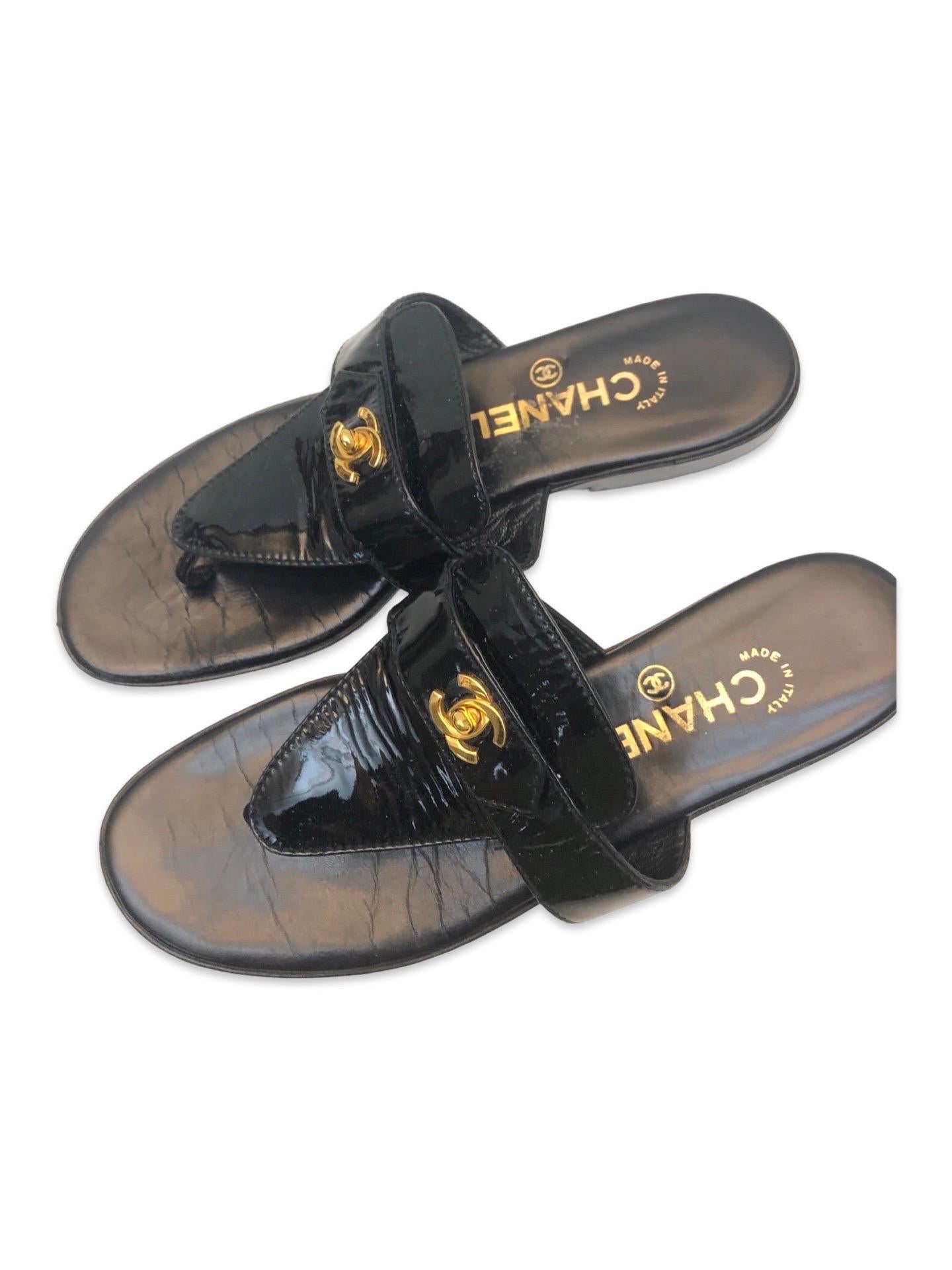 Chanel black patent leather CC gold hardware turn-lock sandals For Sale 1