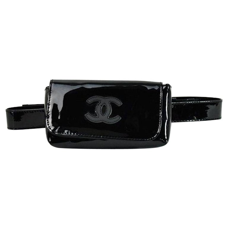 Chanel Black Patent Leather CC Logo Clutch Fanny Waist Belt Bag at 1stDibs   chanel patent leather belt bag, cc belt bag, black patent leather fanny  pack