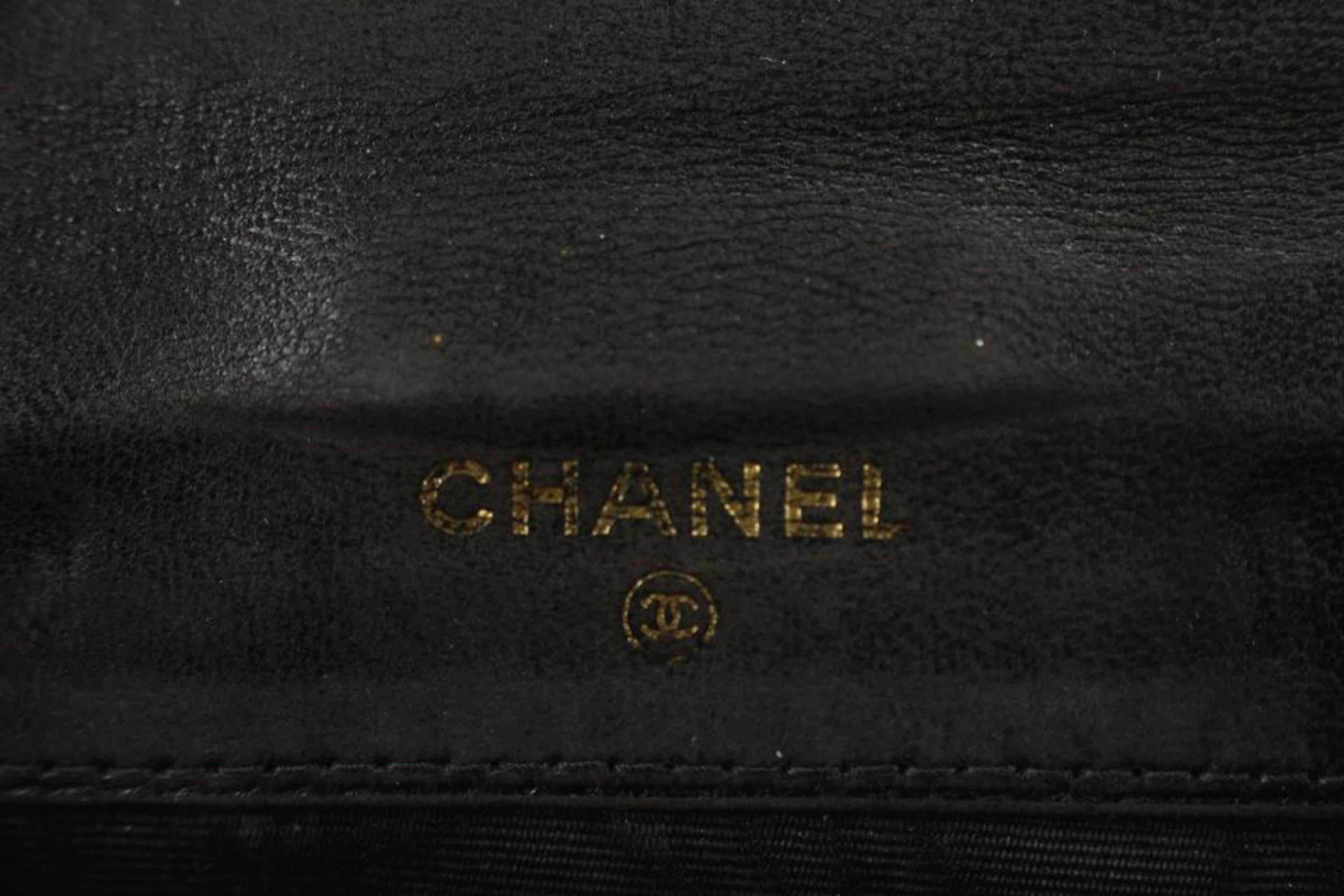 Chanel Black Patent Leather CC Logo Square Compact Coin Purse Wallet 6C111 In Fair Condition In Dix hills, NY