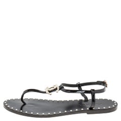 Chanel Black Patent Leather CC Pearl Embellished Flat Thong Sandals Size 39