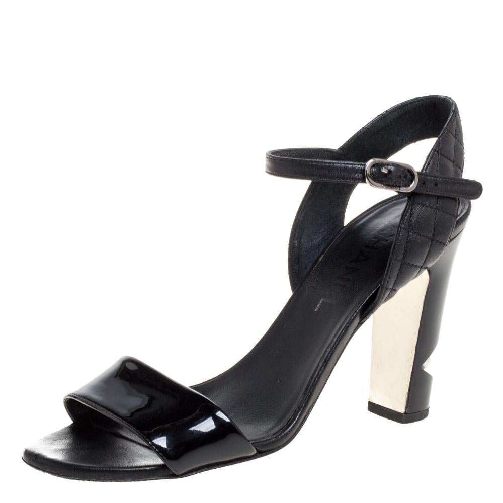 These fabulous sandals from Chanel will lend a luxurious appeal to your looks. They are crafted from patent leather and leather in black and feature an open toe silhouette. They come equipped with buckled ankle straps and comfortable insoles and