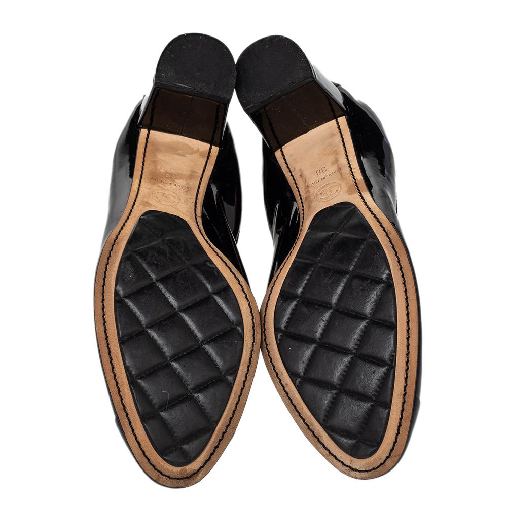 Chanel Black Patent Leather CC Scrunch Block Heel Pumps Size 38 2