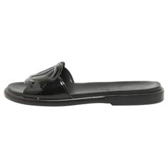 Chanel Black Patent Leather CC Slides Size 36.5 Chanel Black Patent Leather CC Slides Size 36.5