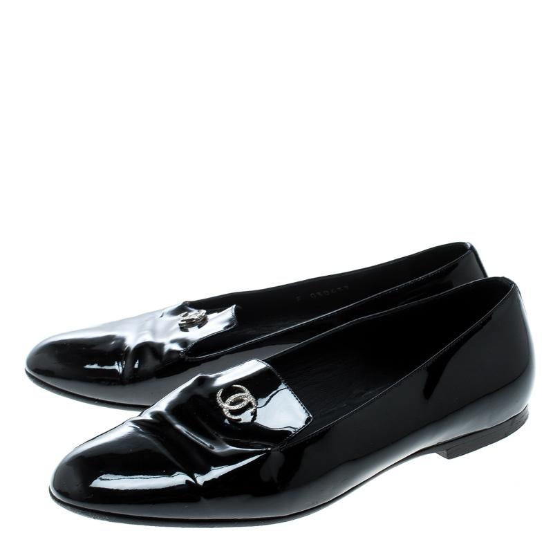 Women's Chanel Black Patent Leather CC Smoking Slippers Size 38