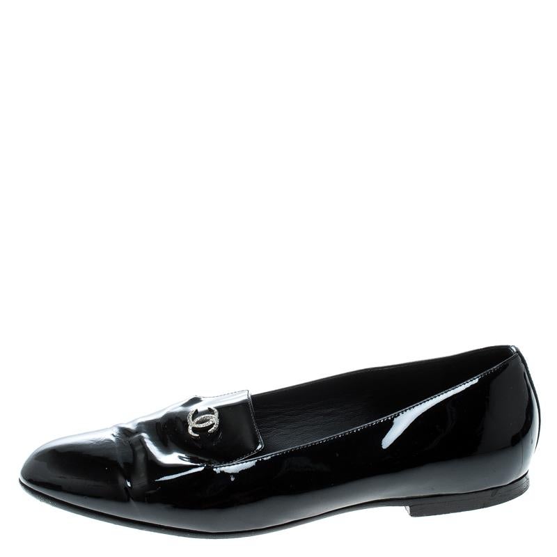 Chanel Black Patent Leather CC Smoking Slippers Size 38 1