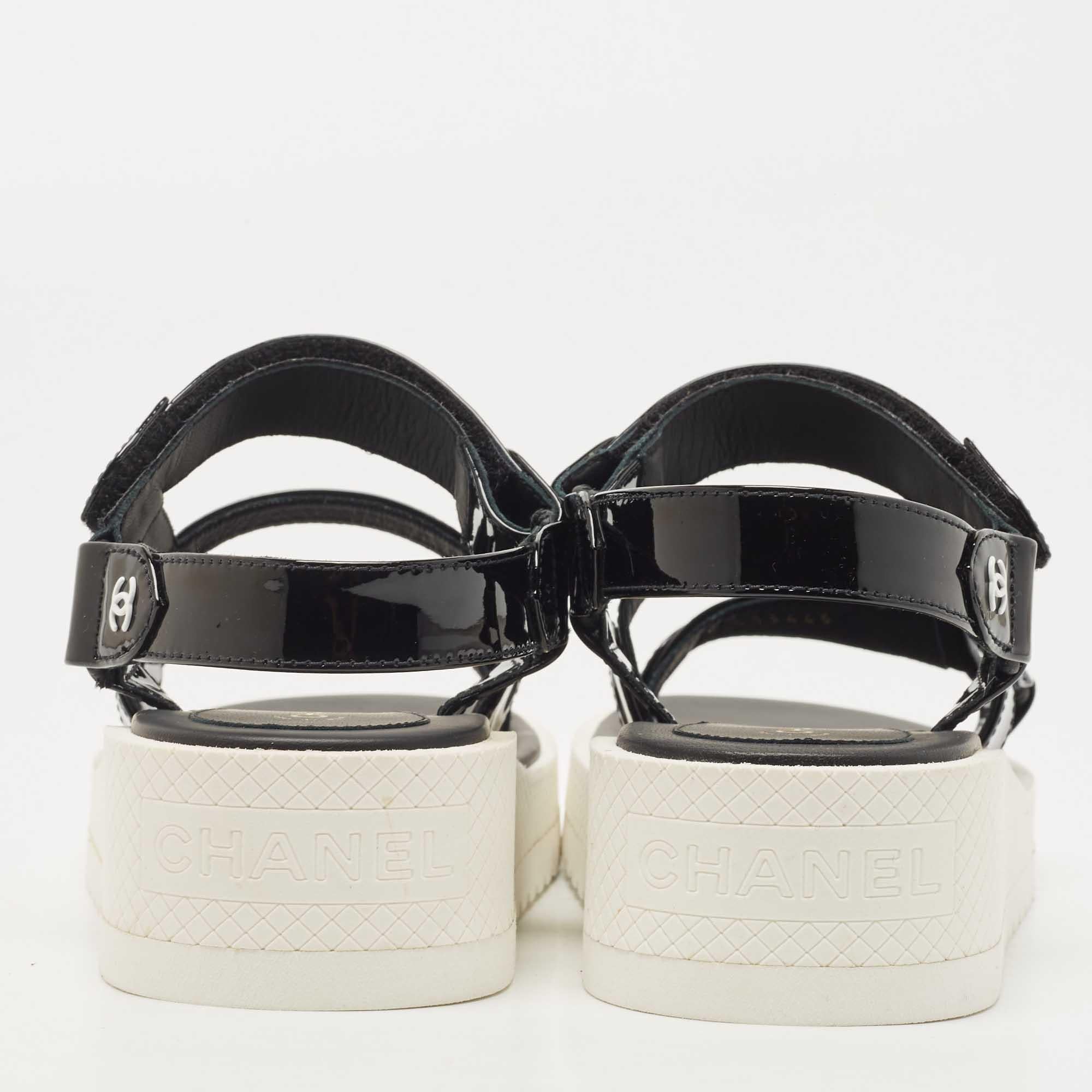 Chanel Black Patent Leather CC Velcro Strap Sandals Size 36 In New Condition In Dubai, Al Qouz 2