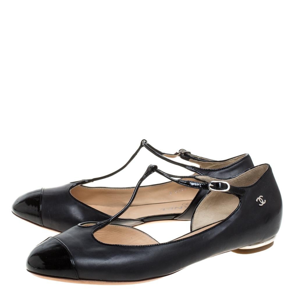 Chanel Black Patent Leather D'orsay CC Cap Toe T Strap Flat Sandals Size 39.5 1