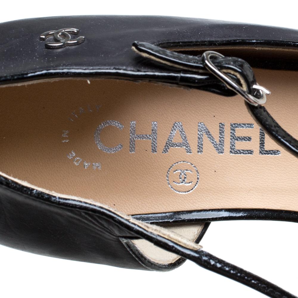 Chanel Black Patent Leather D'orsay CC Cap Toe T Strap Flat Sandals Size 39.5 2