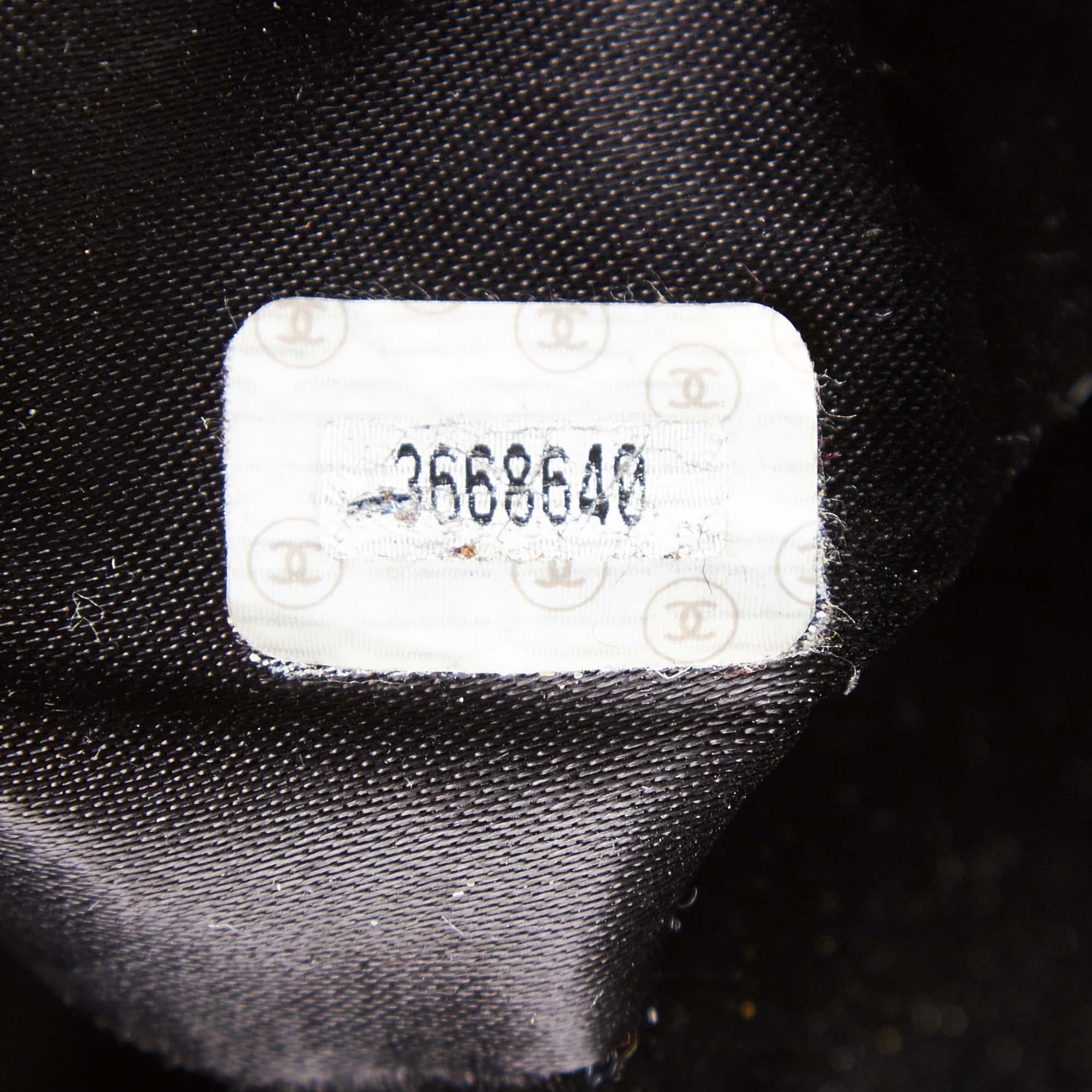 Chanel Black Patent Leather Drawstring Bucket Bag 3