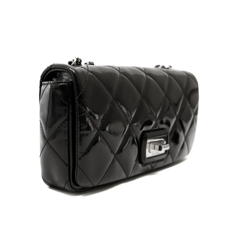 Chanel Black Patent Leather East West Reissue Flap Bag In Good Condition For Sale In Palm Beach, FL