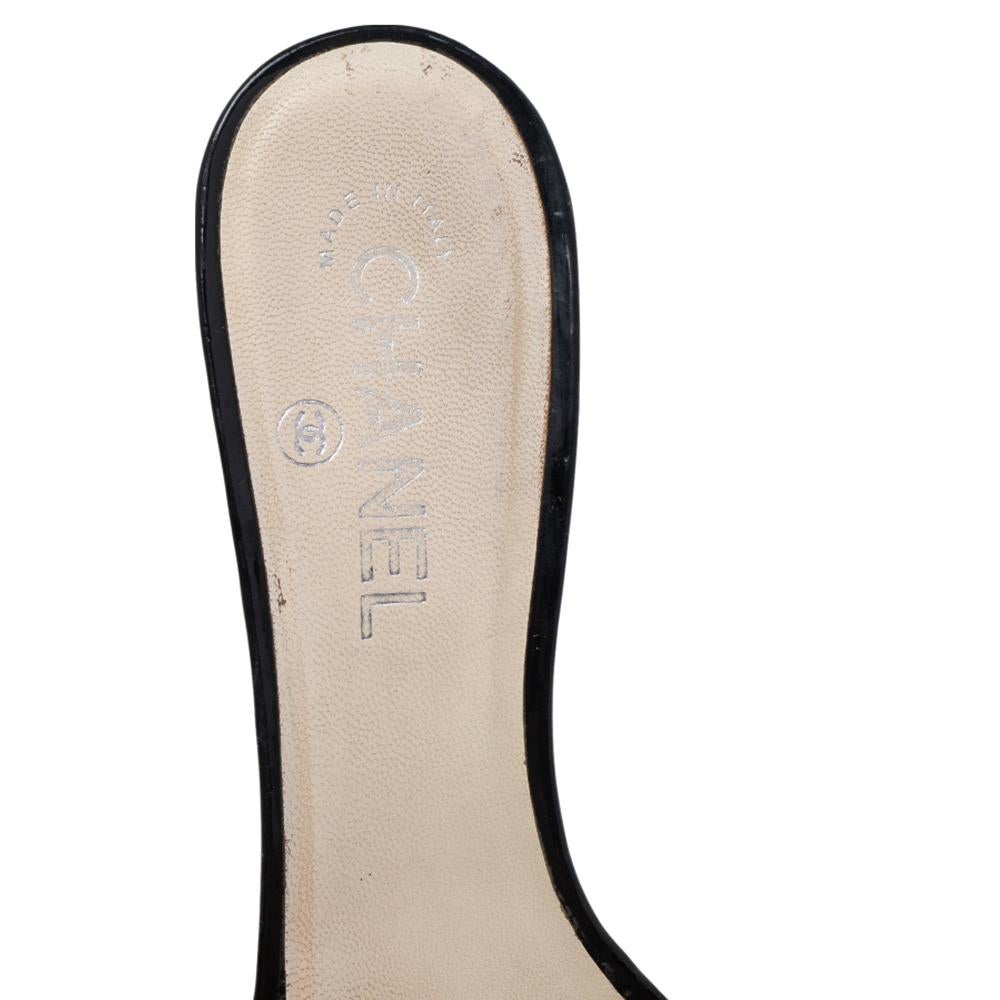 Beige Chanel Black Patent Leather Interlocking CC Logo Slide Sandals Size 39.5