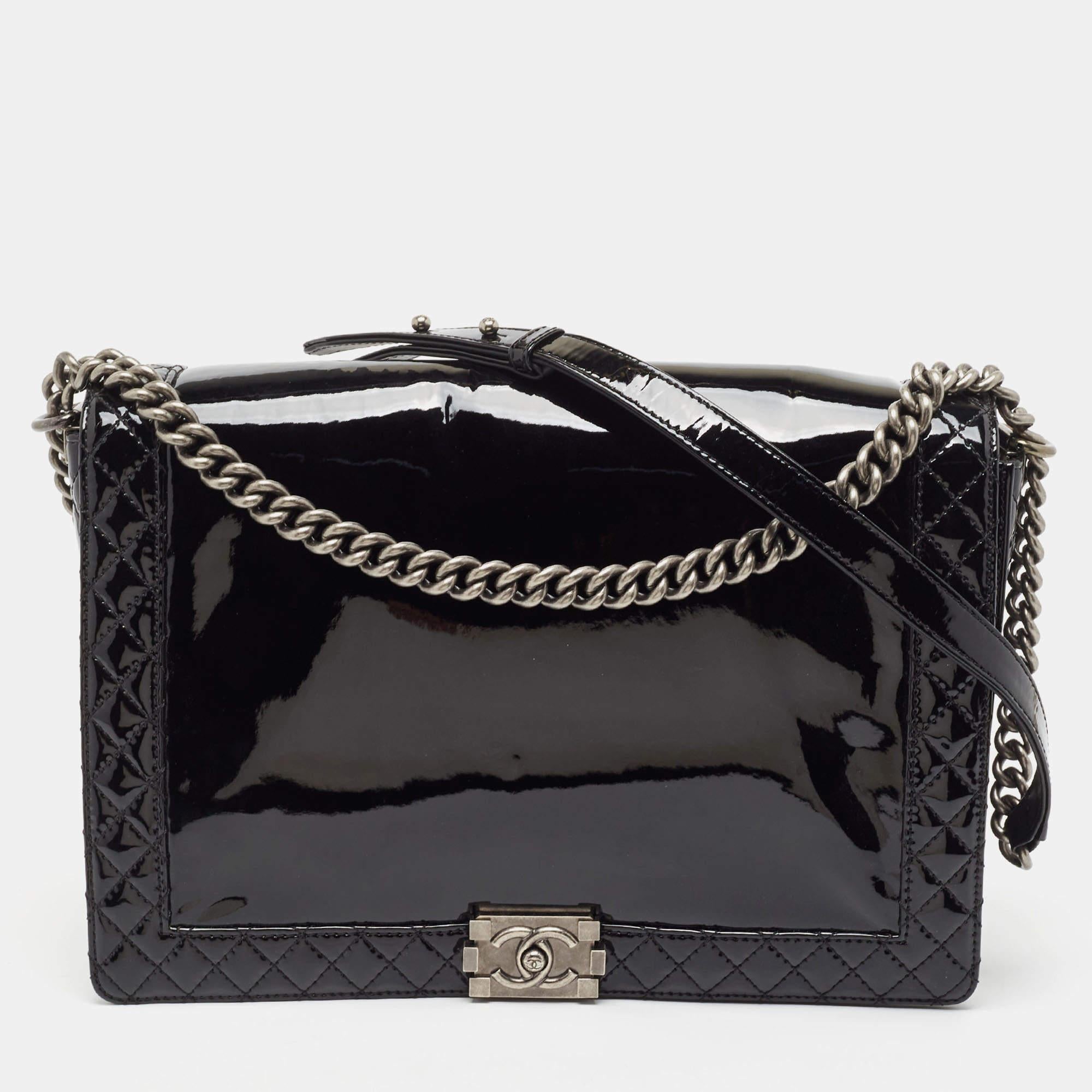 Chanel Black Patent Leather Large Reverso Boy Flap Bag For Sale 8