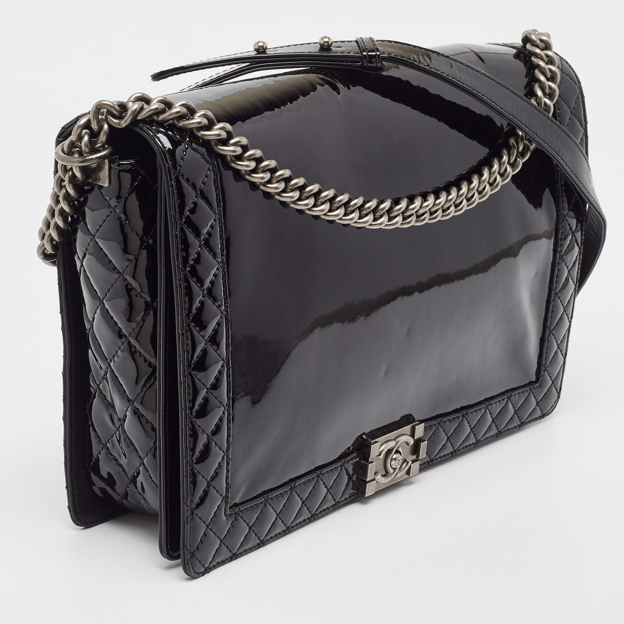 Chanel Black Patent Leather Large Reverso Boy Flap Bag In Good Condition For Sale In Dubai, Al Qouz 2