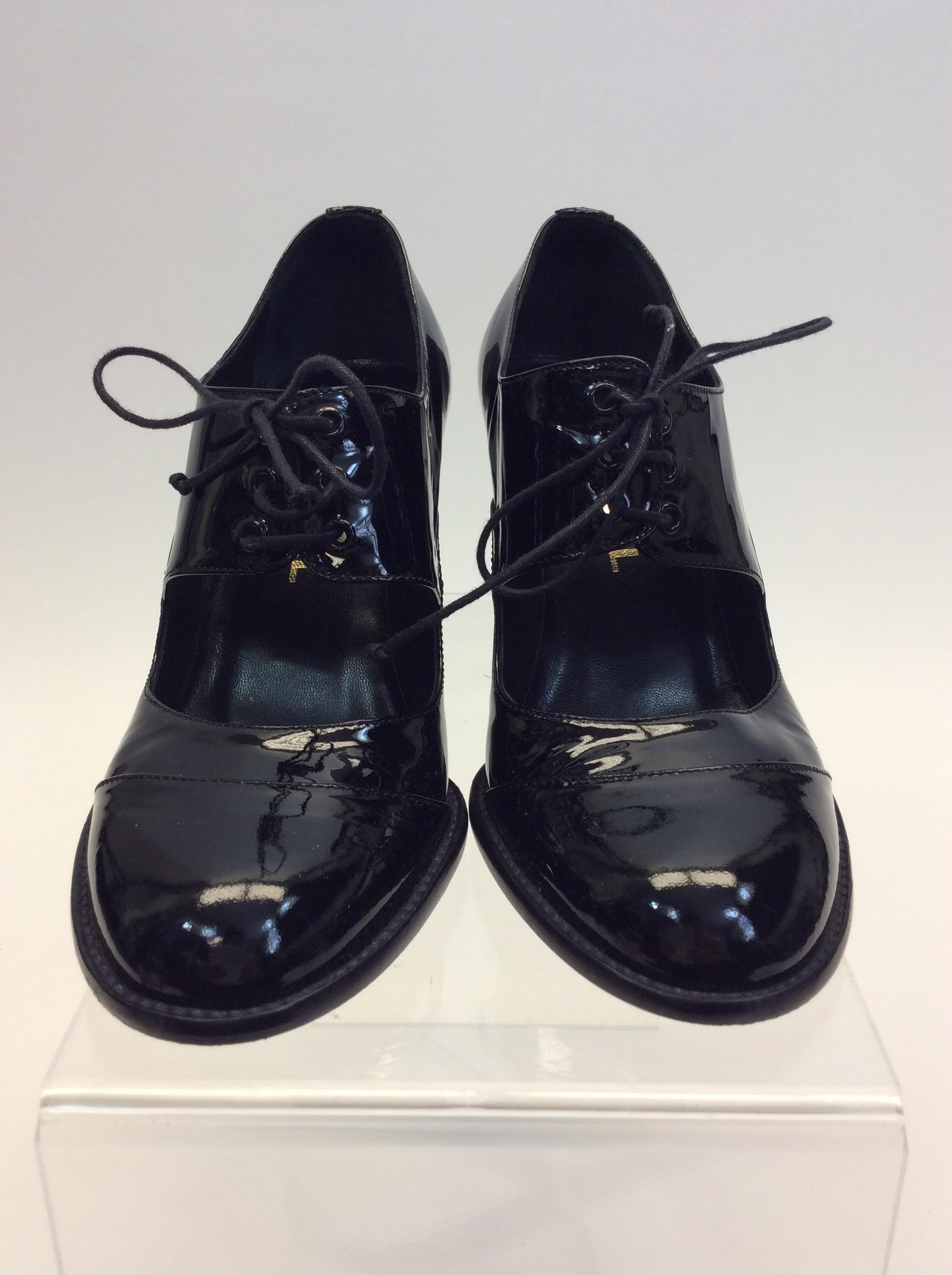 Chanel Black Patent Leather 'Mary Jane' Heels
$299
Made in Italy
Size 36
3