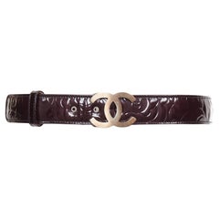 CHANEL black patent leather matte gold-tone CC buckle camellia belt 95cm