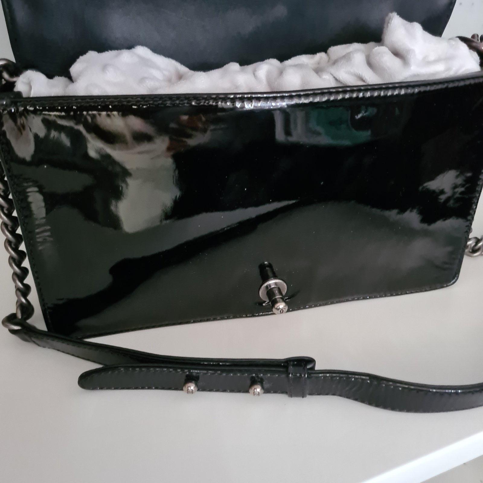Chanel Black Patent Leather New Medium Boy Bag  8