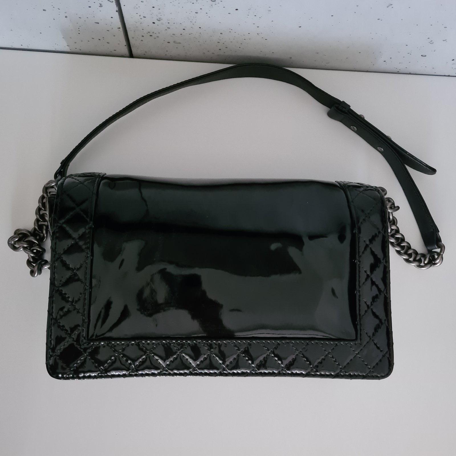 Chanel Black Patent Leather New Medium Boy Bag  3