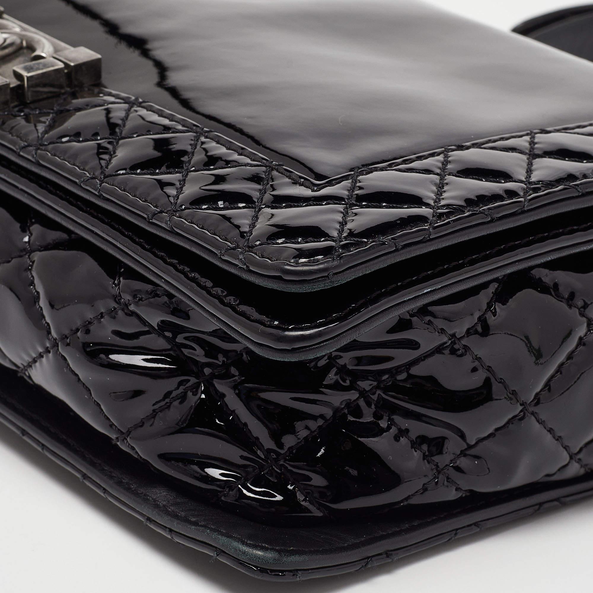 Women's Chanel Black Patent Leather New Medium Reverso Boy Flap Bag For Sale
