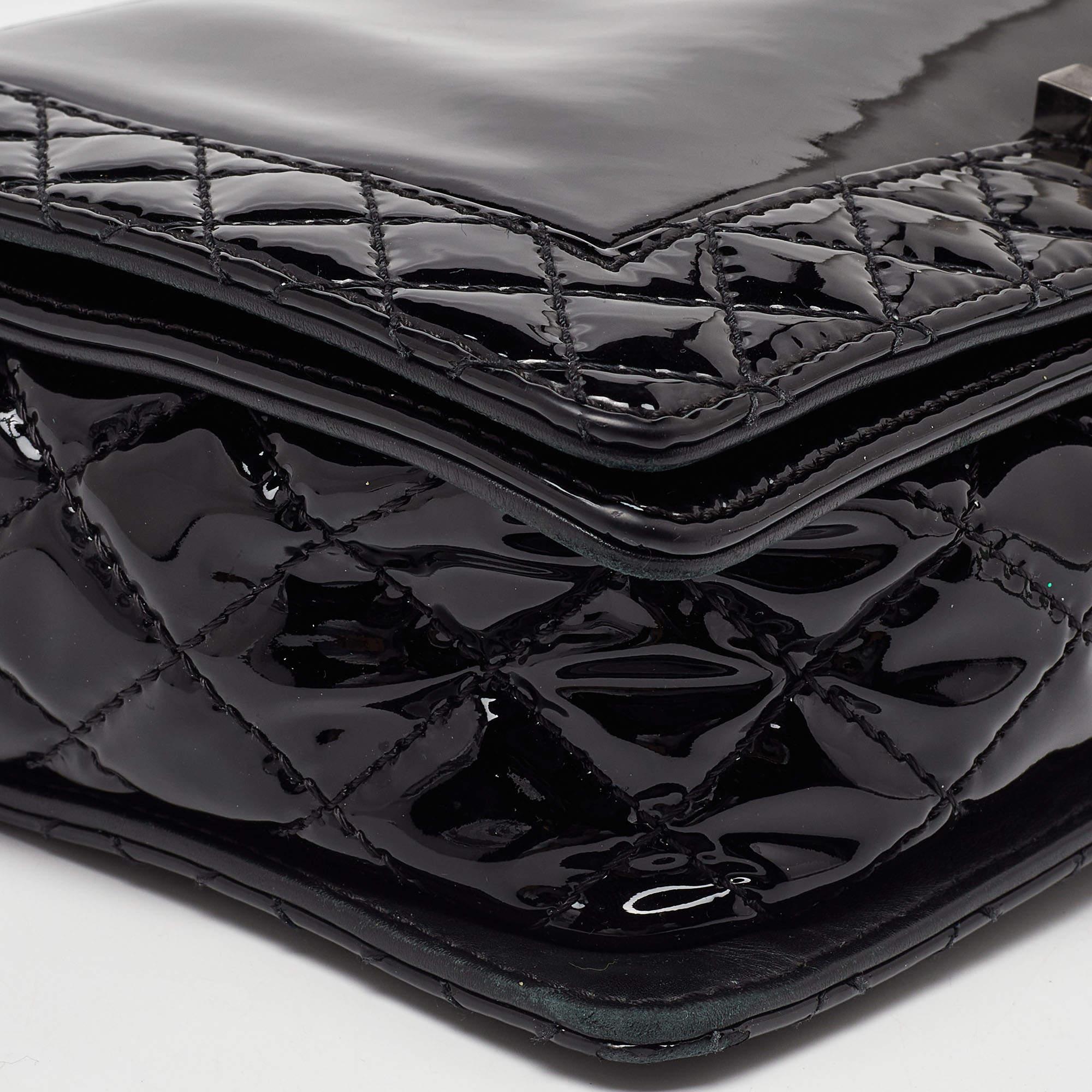 Chanel Black Patent Leather New Medium Reverso Boy Flap Bag For Sale 1