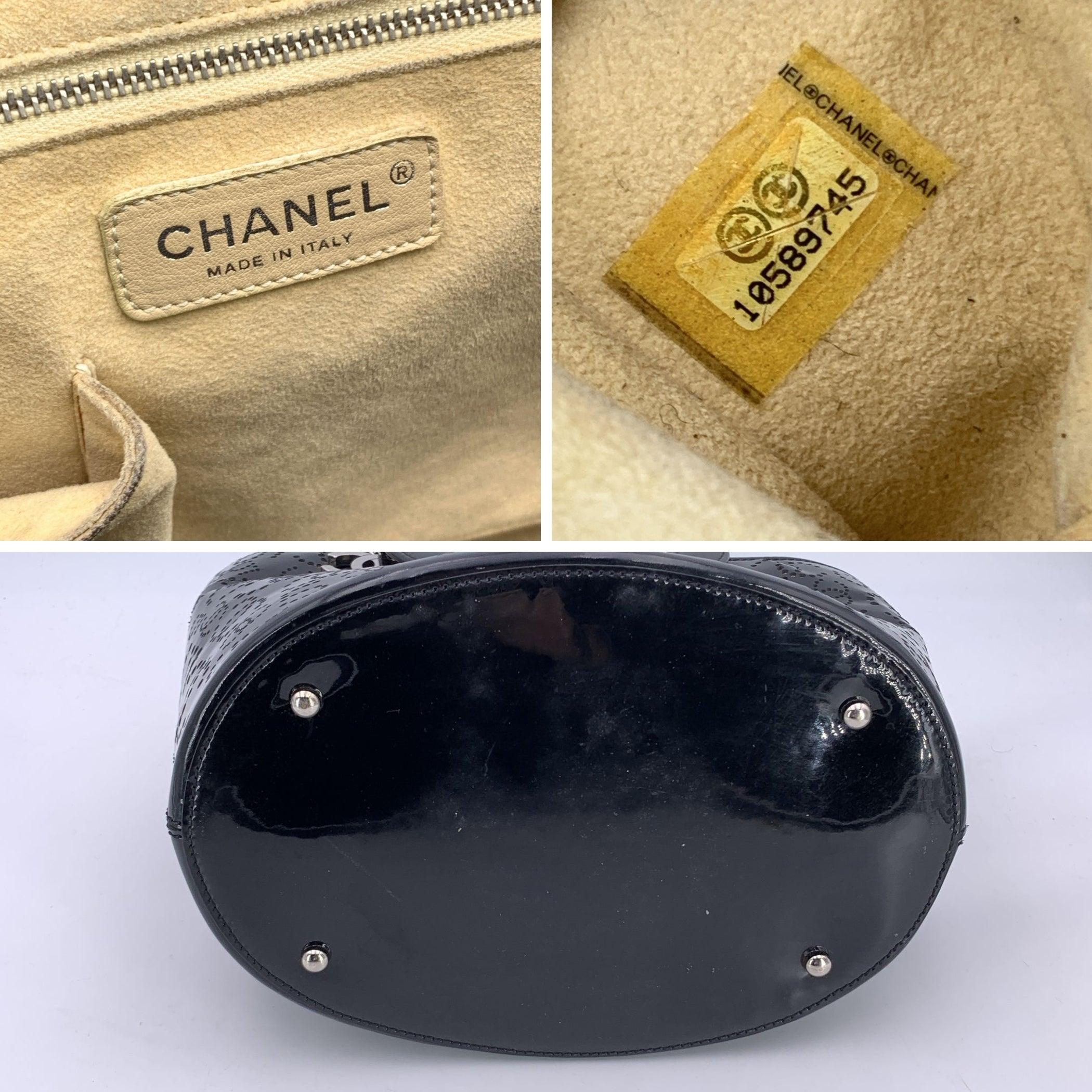 Chanel Black Patent Leather Perforated No. 5 CC Logos Tote Bag For Sale 2