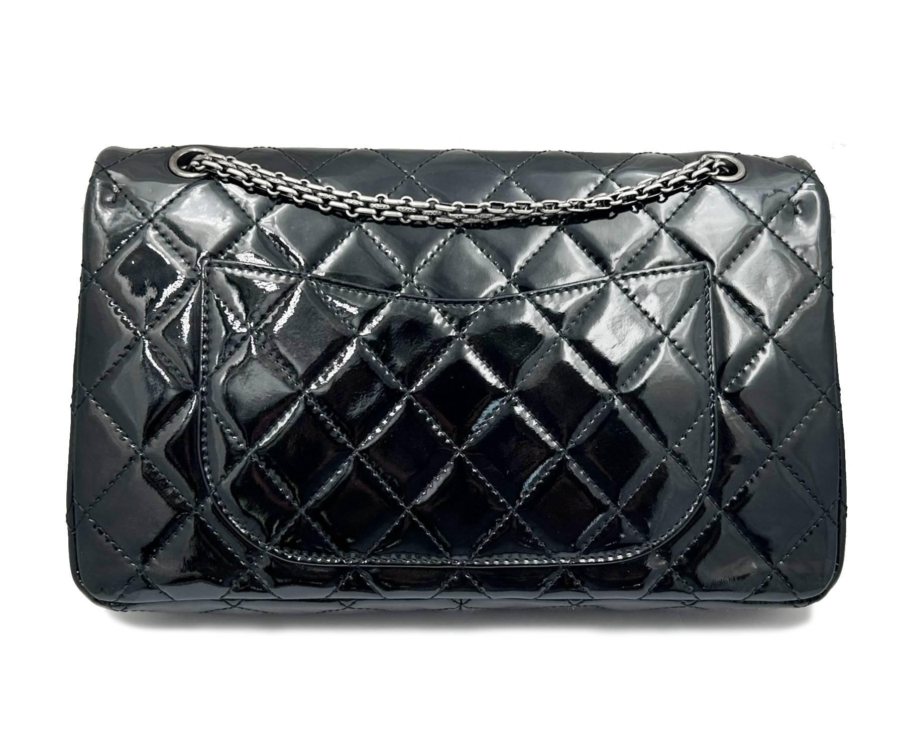 Chanel Black Patent Leather Ruthenium Hardware 2.55 Jumbo Shoulder Bag  In Excellent Condition In Pasadena, CA