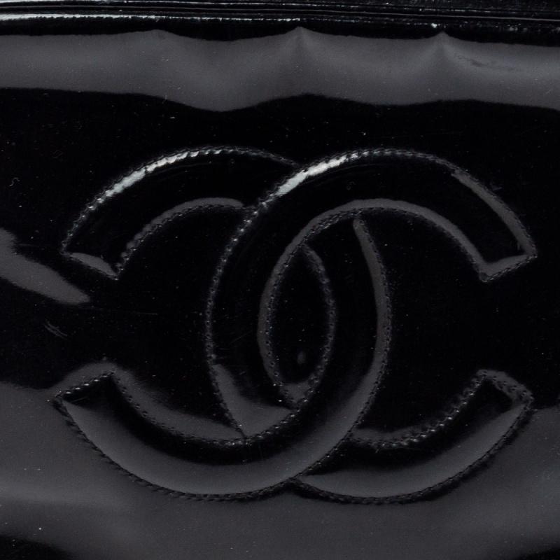 Chanel Black Patent Leather Vintage CC Vanity Case Top Handle Bag 6