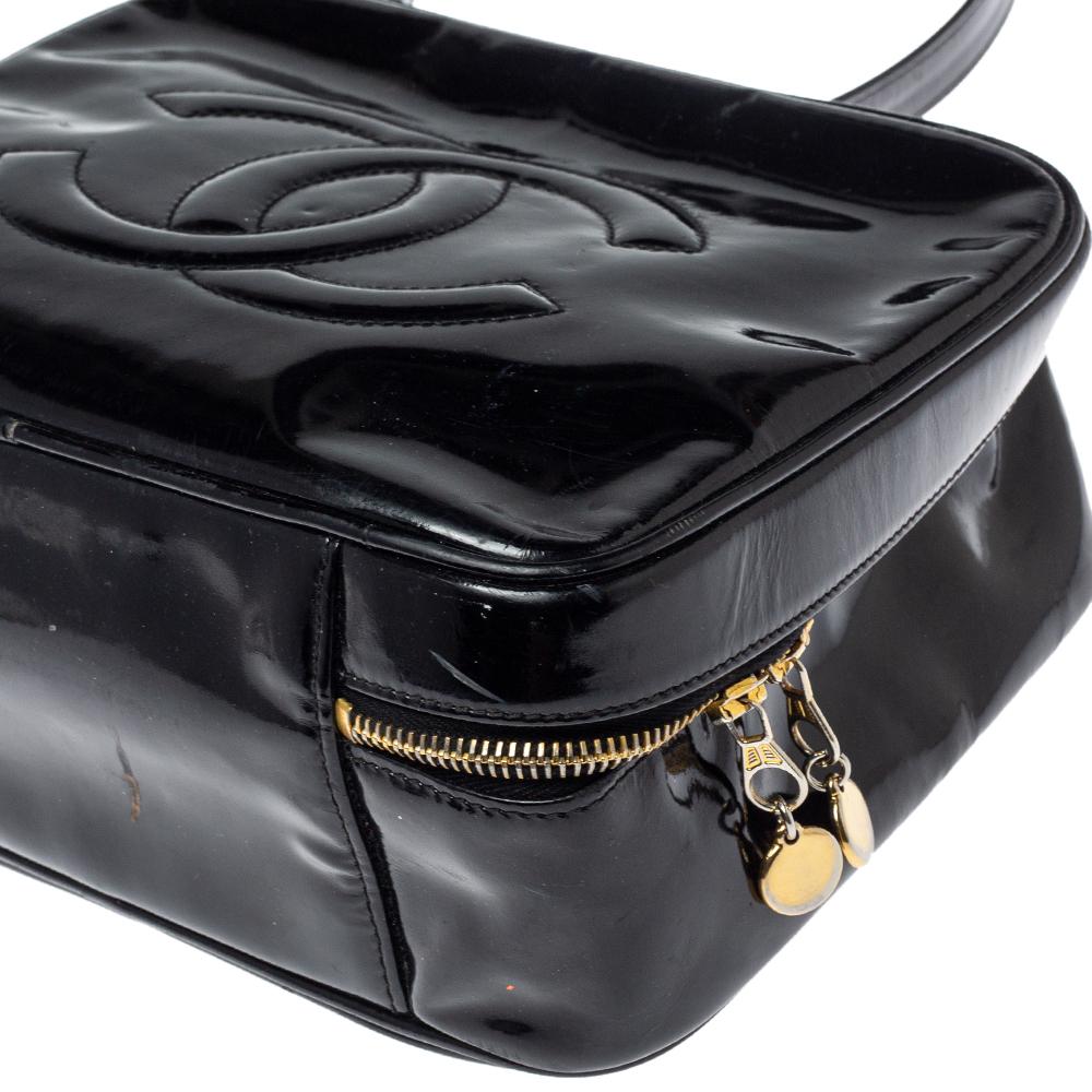 Chanel Black Patent Leather Vintage CC Vanity Case Top Handle Bag 3