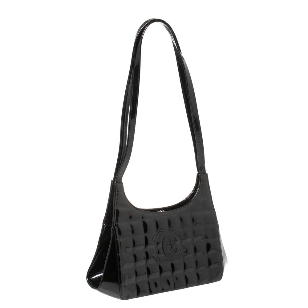 Women's Chanel Black Patent Leather Vintage Chocolate Bar Kisslock Shoulder Bag