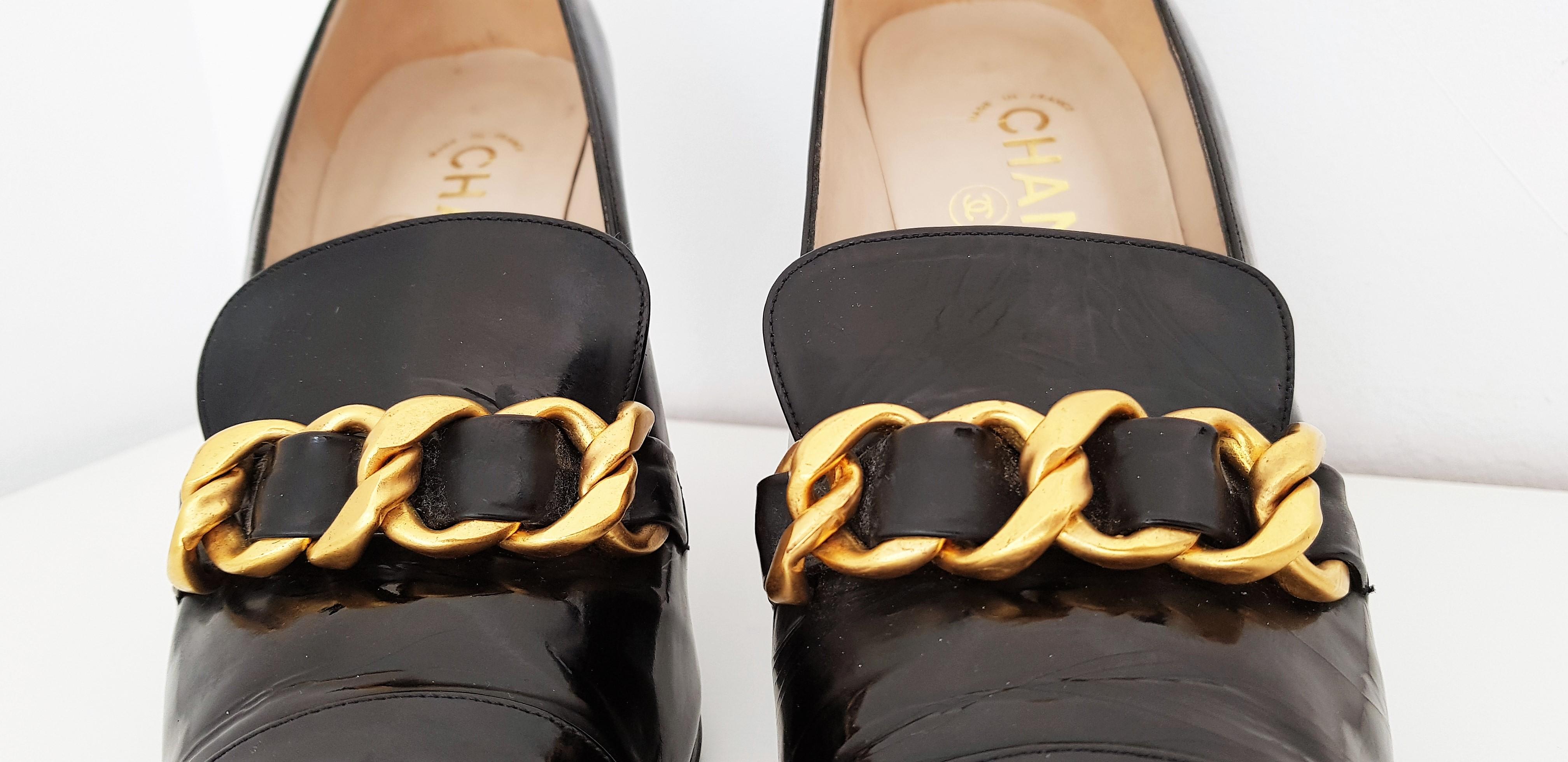 Women's Chanel Black Patent Leather with braided Gold Chain Heels. Size 40 1/2 For Sale