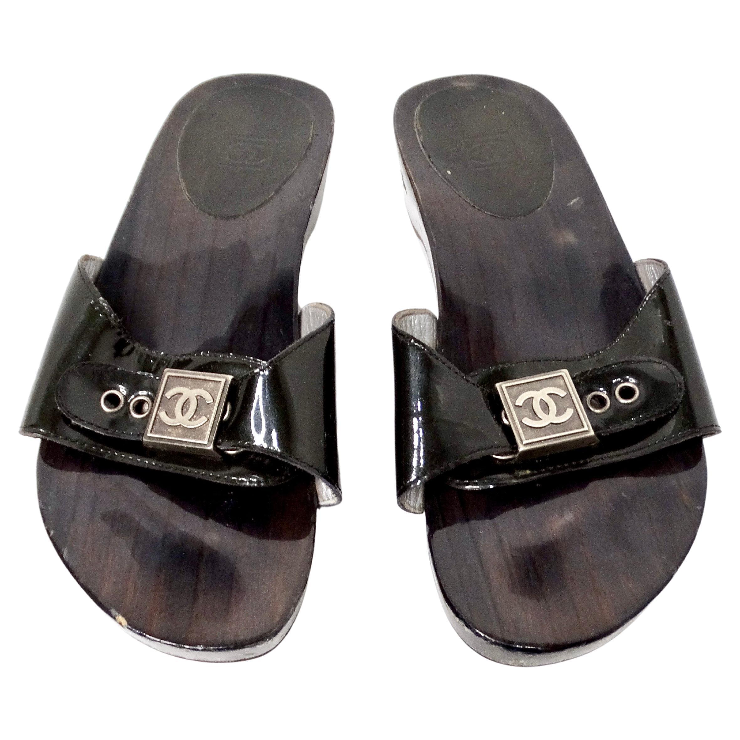 Chanel Black Patent Leather & Wood Clog Slides circa Y2K For Sale