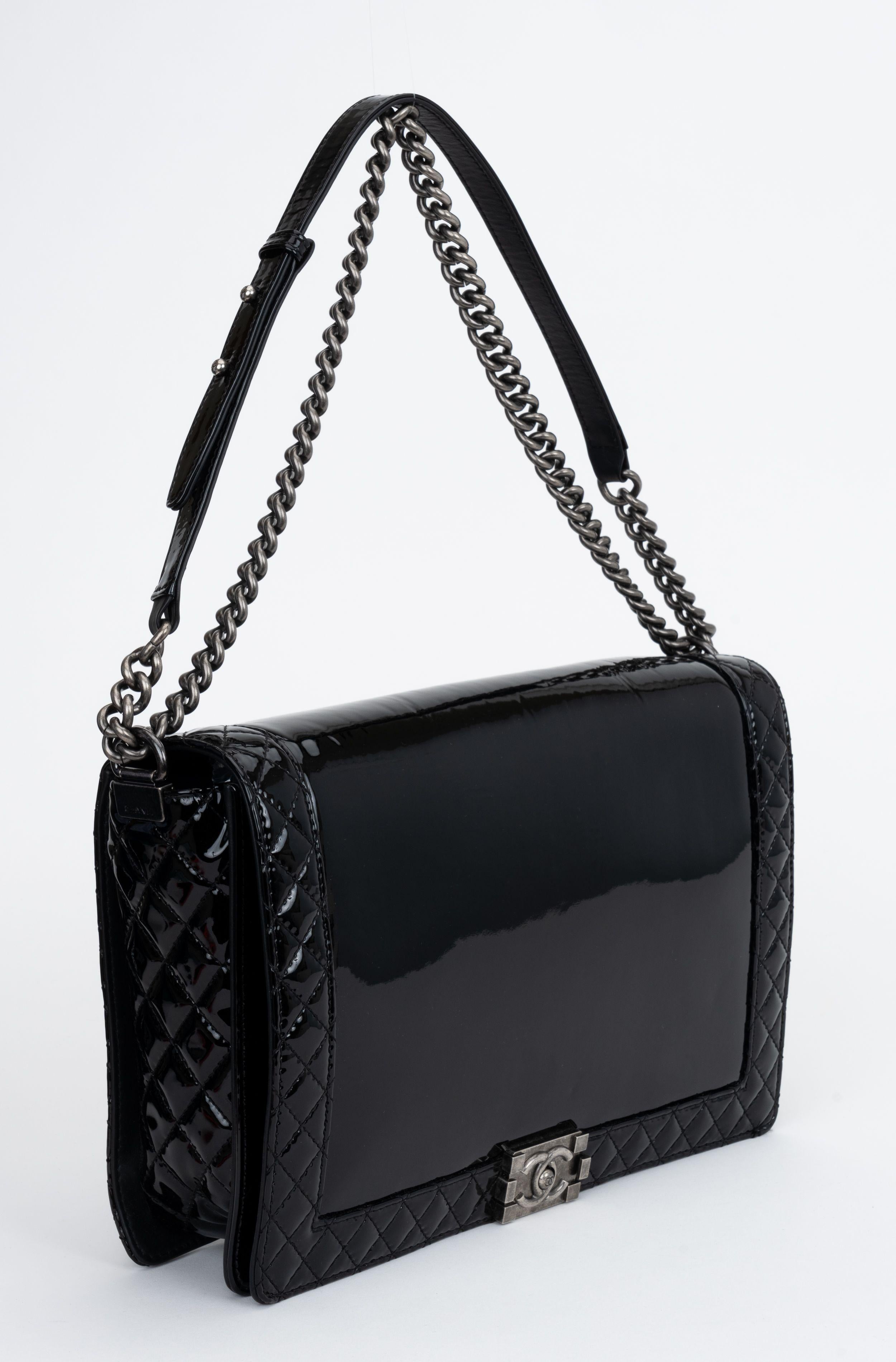 Chanel Black Patent Maxi Boy Bag In New Condition For Sale In West Hollywood, CA
