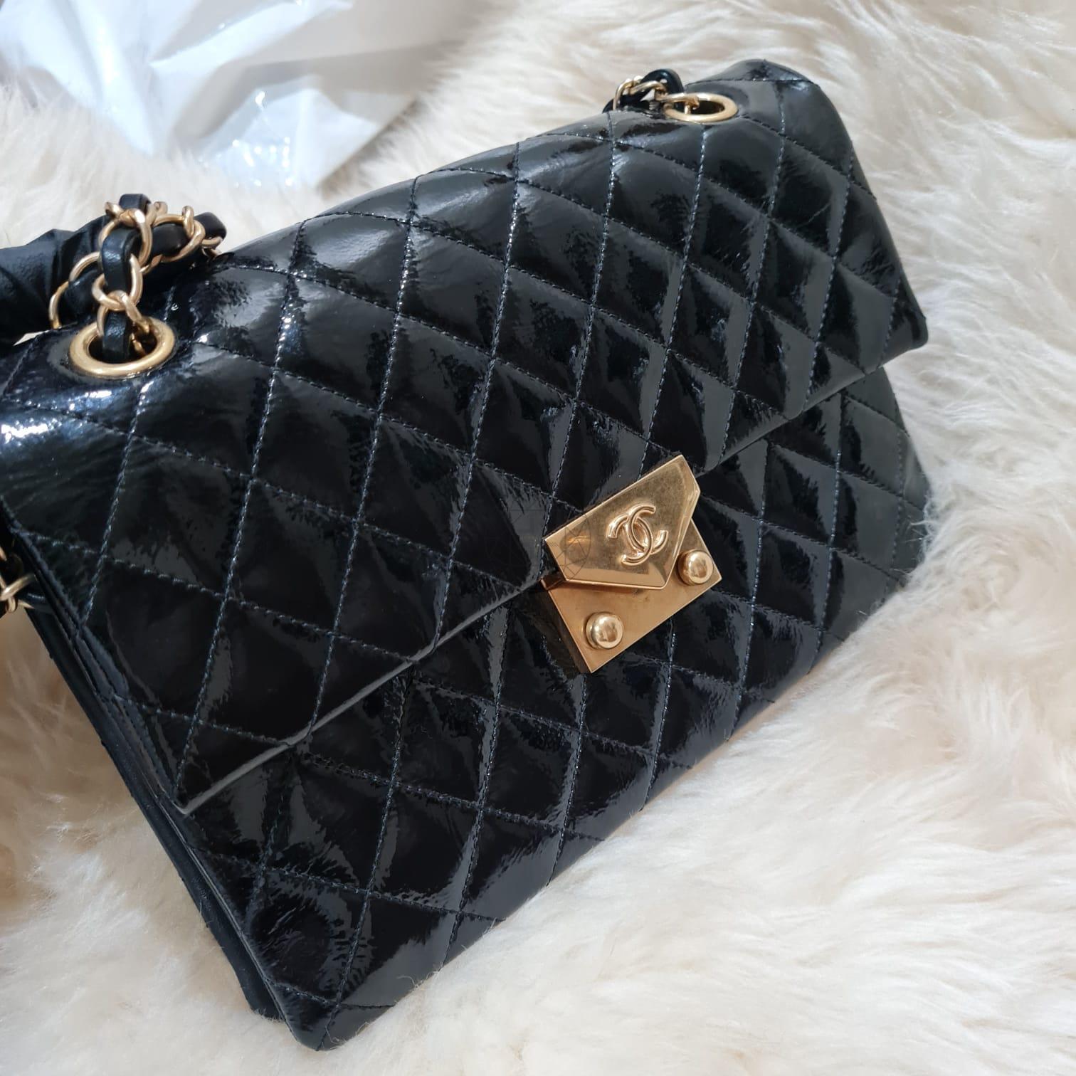 Chanel Black Patent Quilted Pagoda Accordion Medium Flap Bag For Sale 6