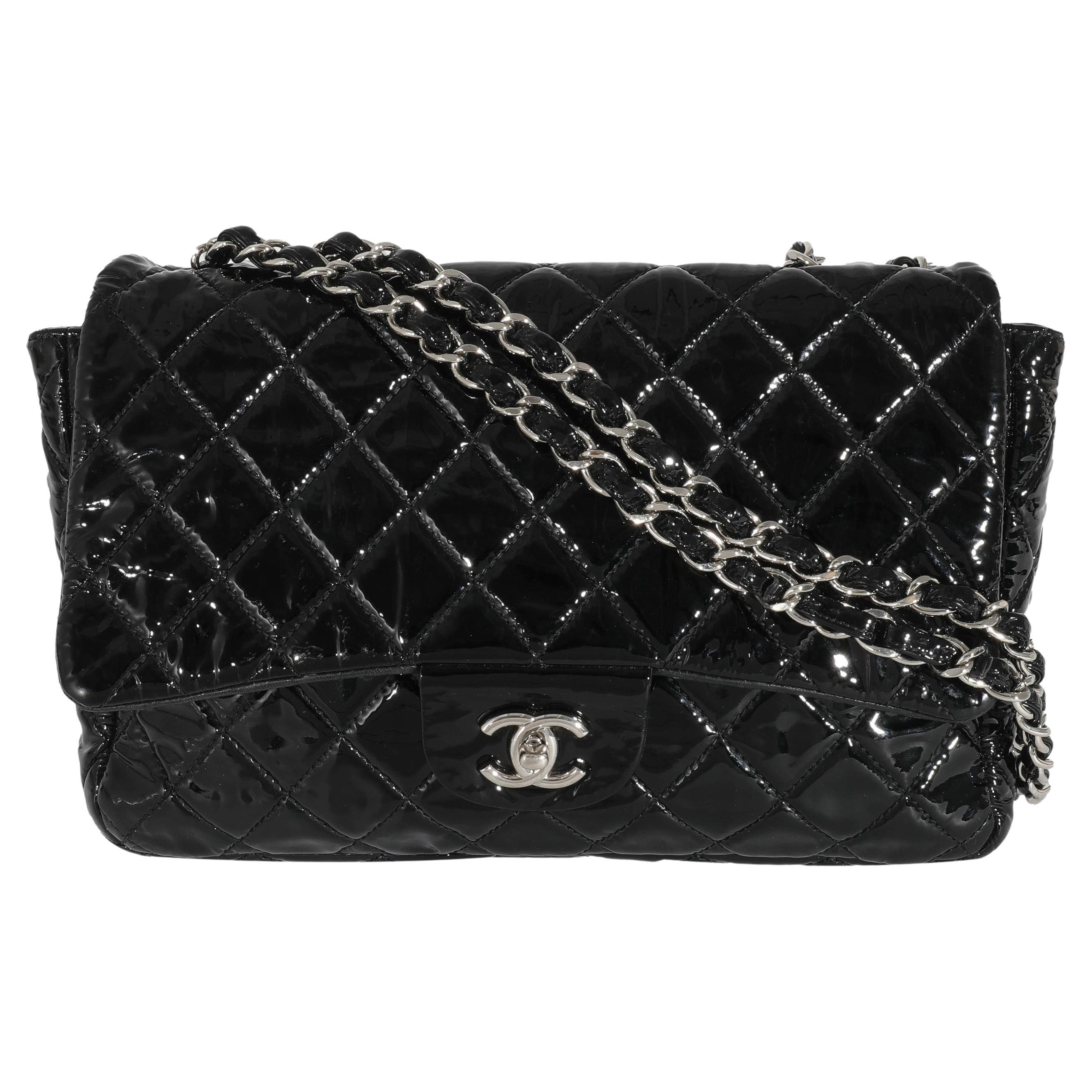 Chanel Black Quilted Patent Leather Jumbo Classic Single Flap Bag For Sale  at 1stDibs