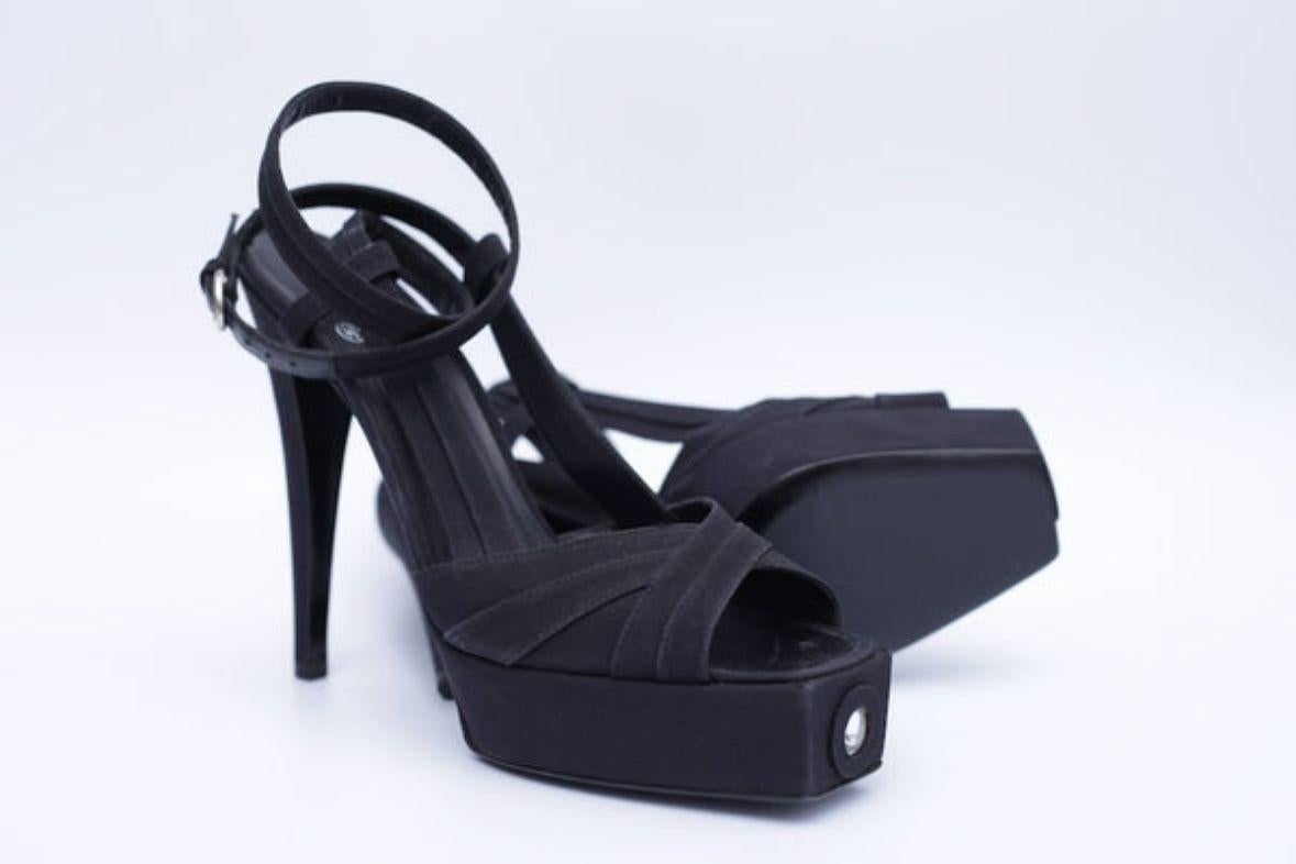 Chanel Black Platform Shoes, Size 40 For Sale 4