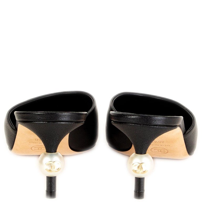 CHANEL black Pointed Toe PEARL KITTEn HEEL Mules Shoes 38.5 at 1stDibs