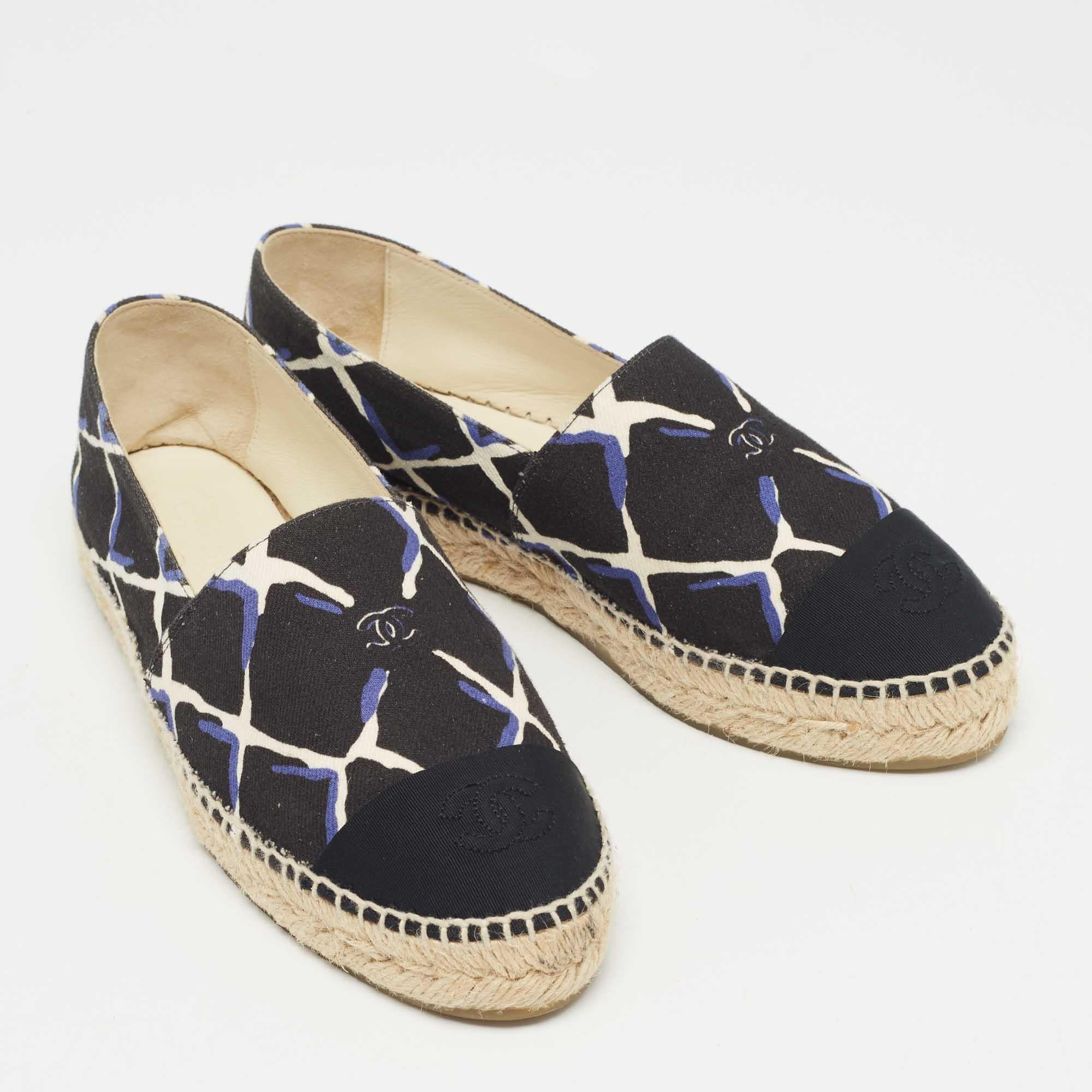 Women's Chanel Black Printed Canvas CC Espadrille Flats Size 38