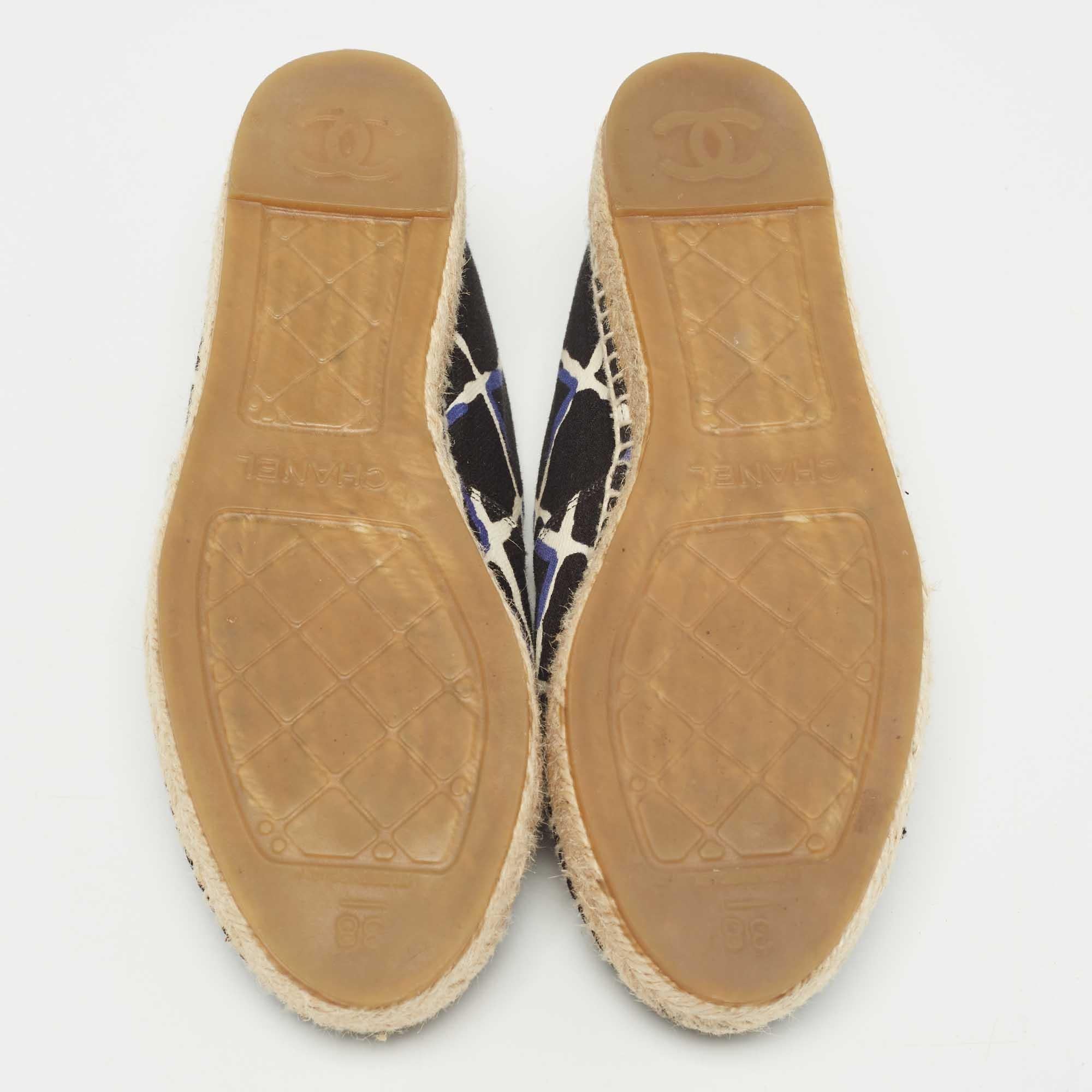 Chanel Black Printed Canvas CC Espadrille Flats Size 38 2