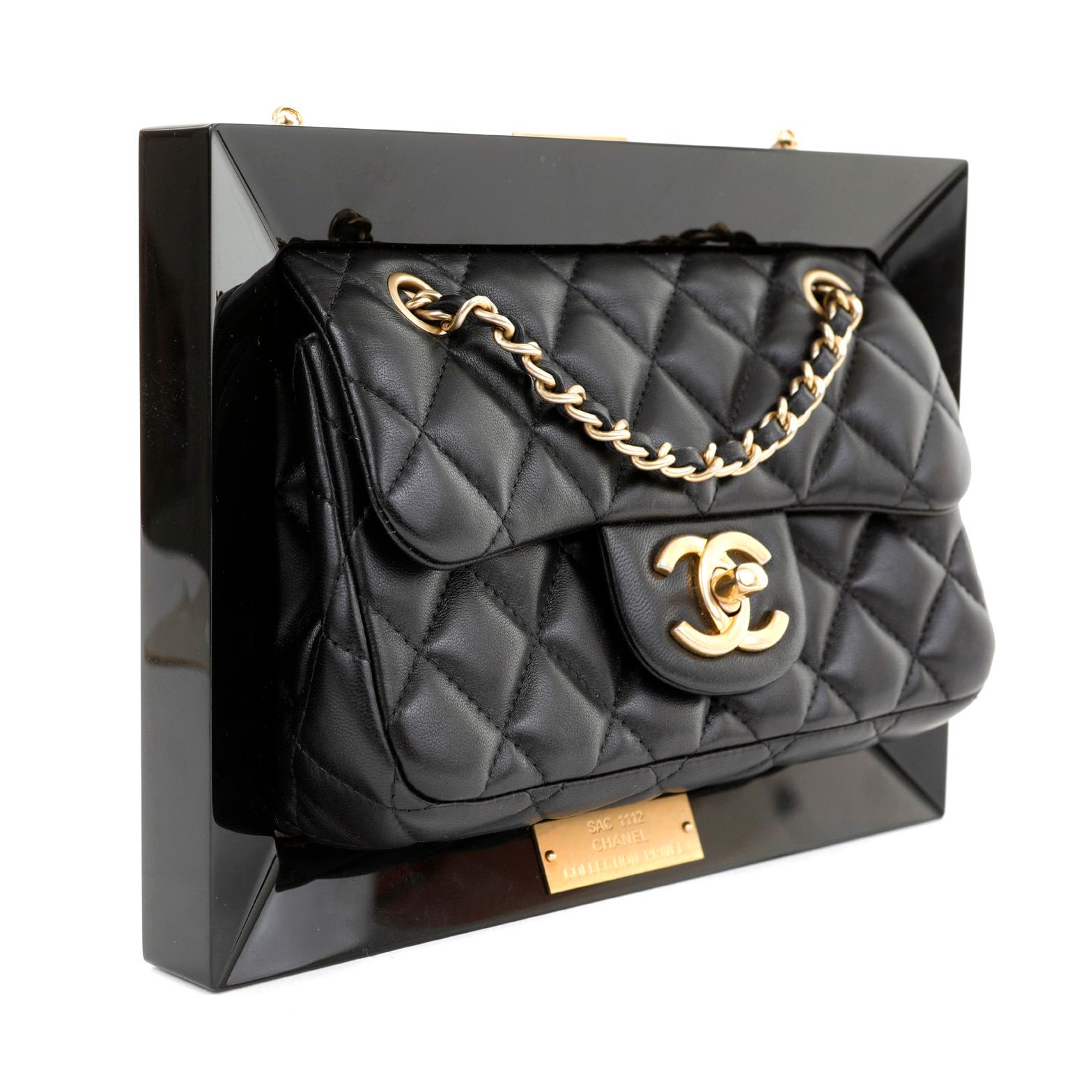 Noir Chanel - Sac à bandoulière noir de la Collection Collectional en vente