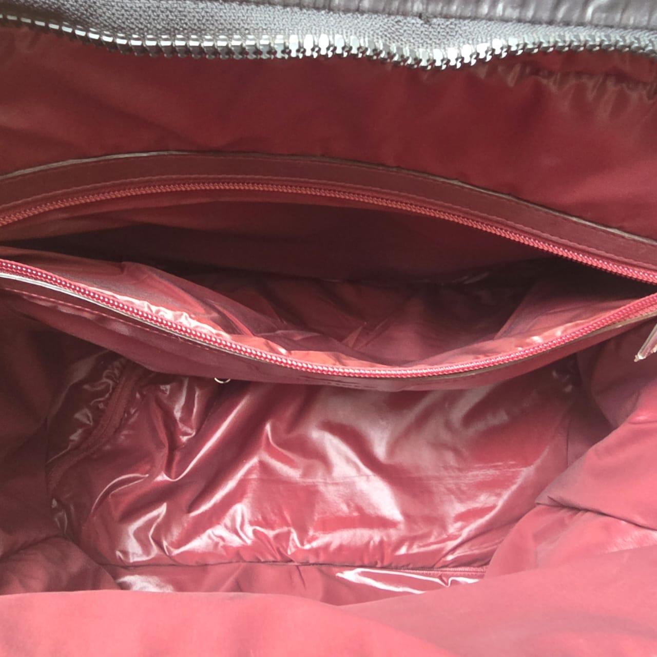 Chanel Schwarzes gepolstertes Cocoon 40 Rollendes Reisegepäck im Angebot 1