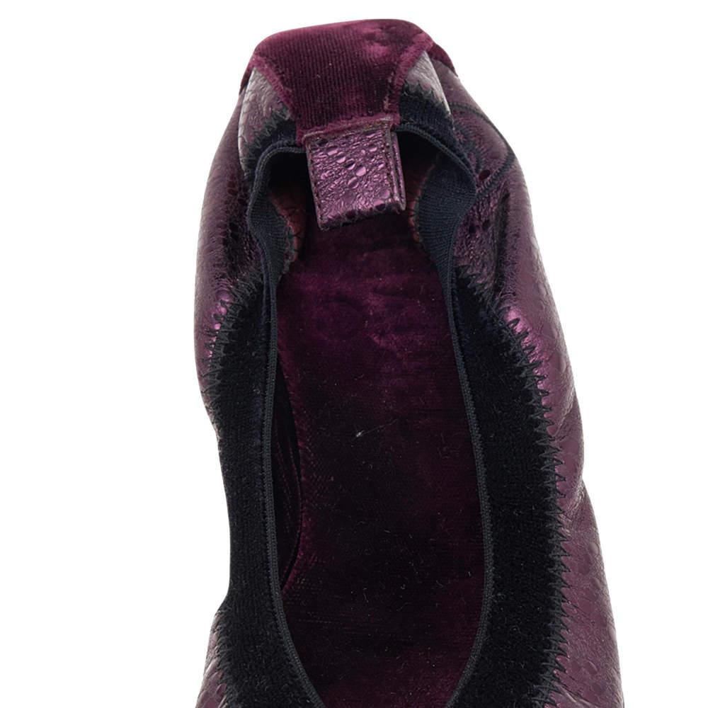 Chanel Black/Purple Velvet and Leather Scrunch CC Cap Toe Ballet Flats Size 34.5 For Sale 2