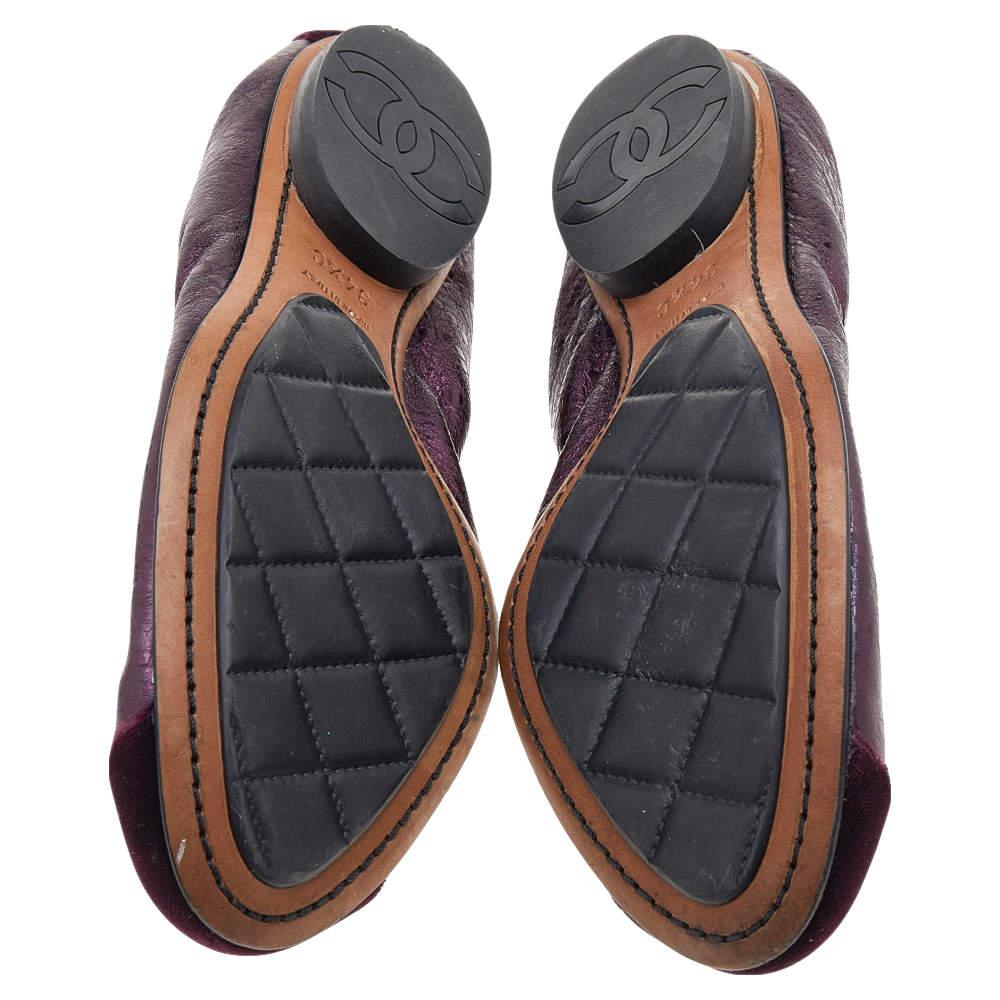 Chanel Black/Purple Velvet and Leather Scrunch CC Cap Toe Ballet Flats Size 34.5 For Sale 3