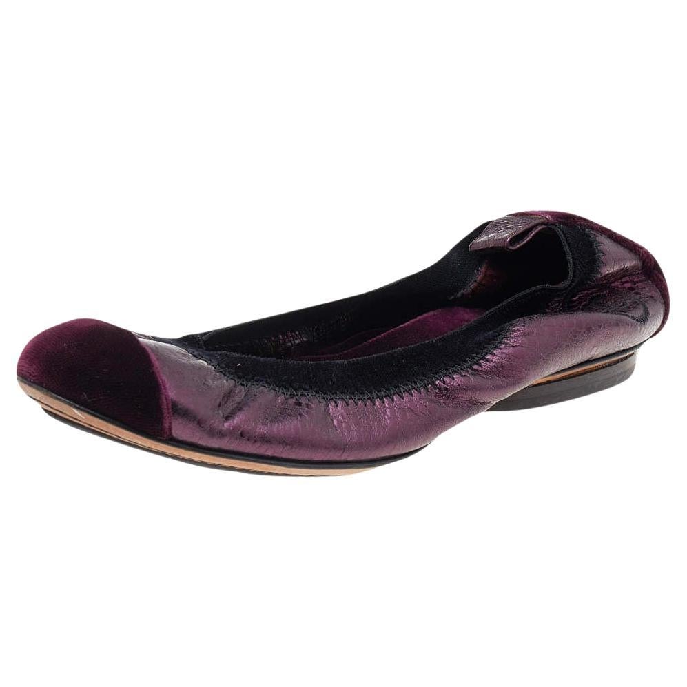 Chanel Black/Purple Velvet and Leather Scrunch CC Cap Toe Ballet Flats Size 34.5 For Sale