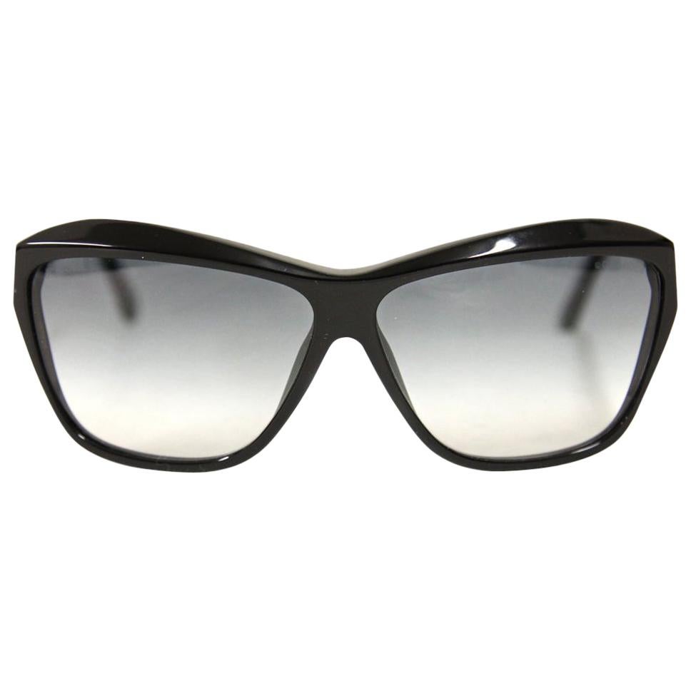 Early 2000s Sunglasses 37 For Sale at 1stdibs