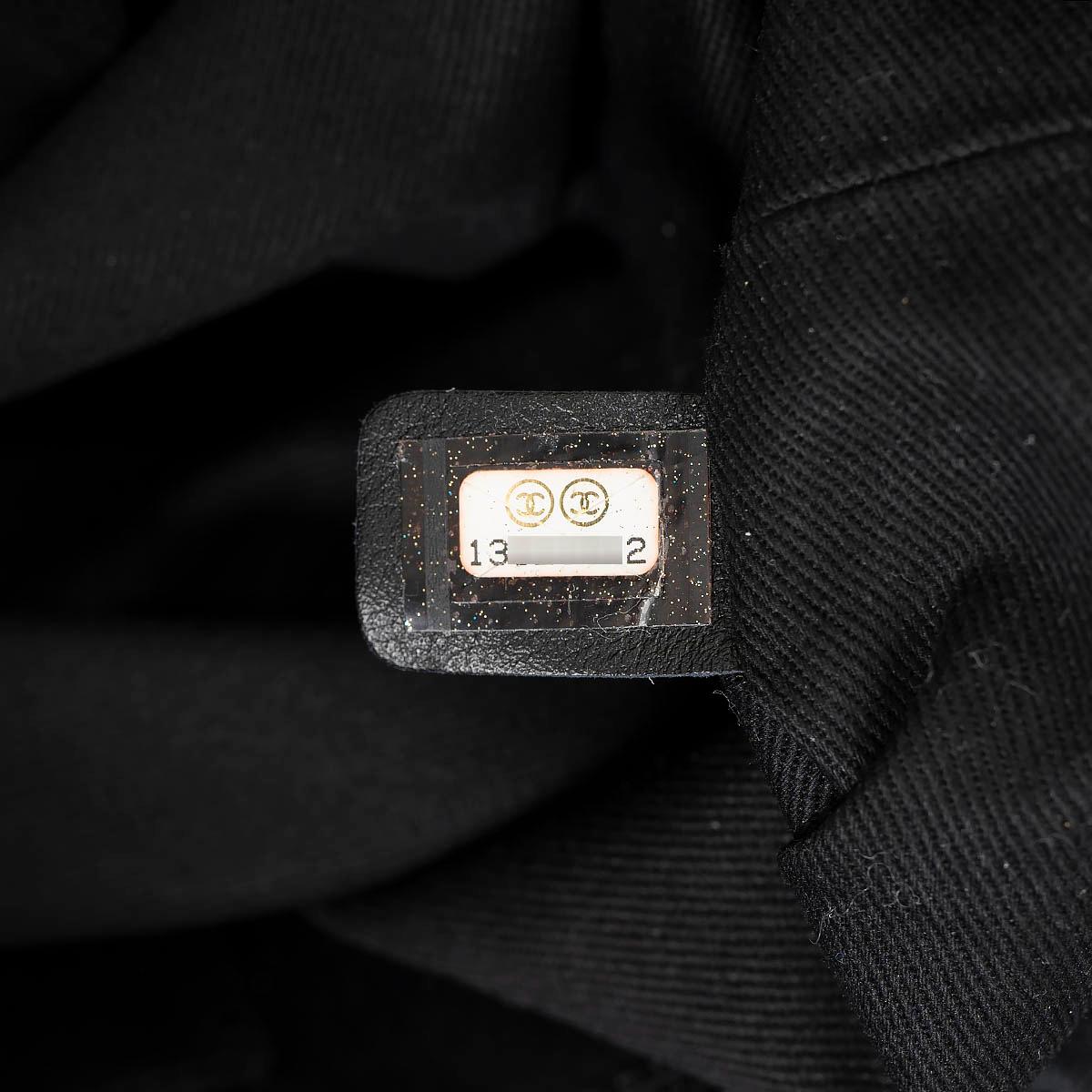 Chanel noir cuir de veau vieilli matelassé 2010 KARL CABAS Fourre-tout en vente 4