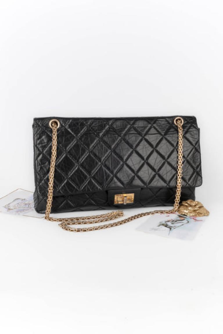 Bolso Chanel negro acolchado de piel de becerro envejecida 2.55, 2005 en venta 8