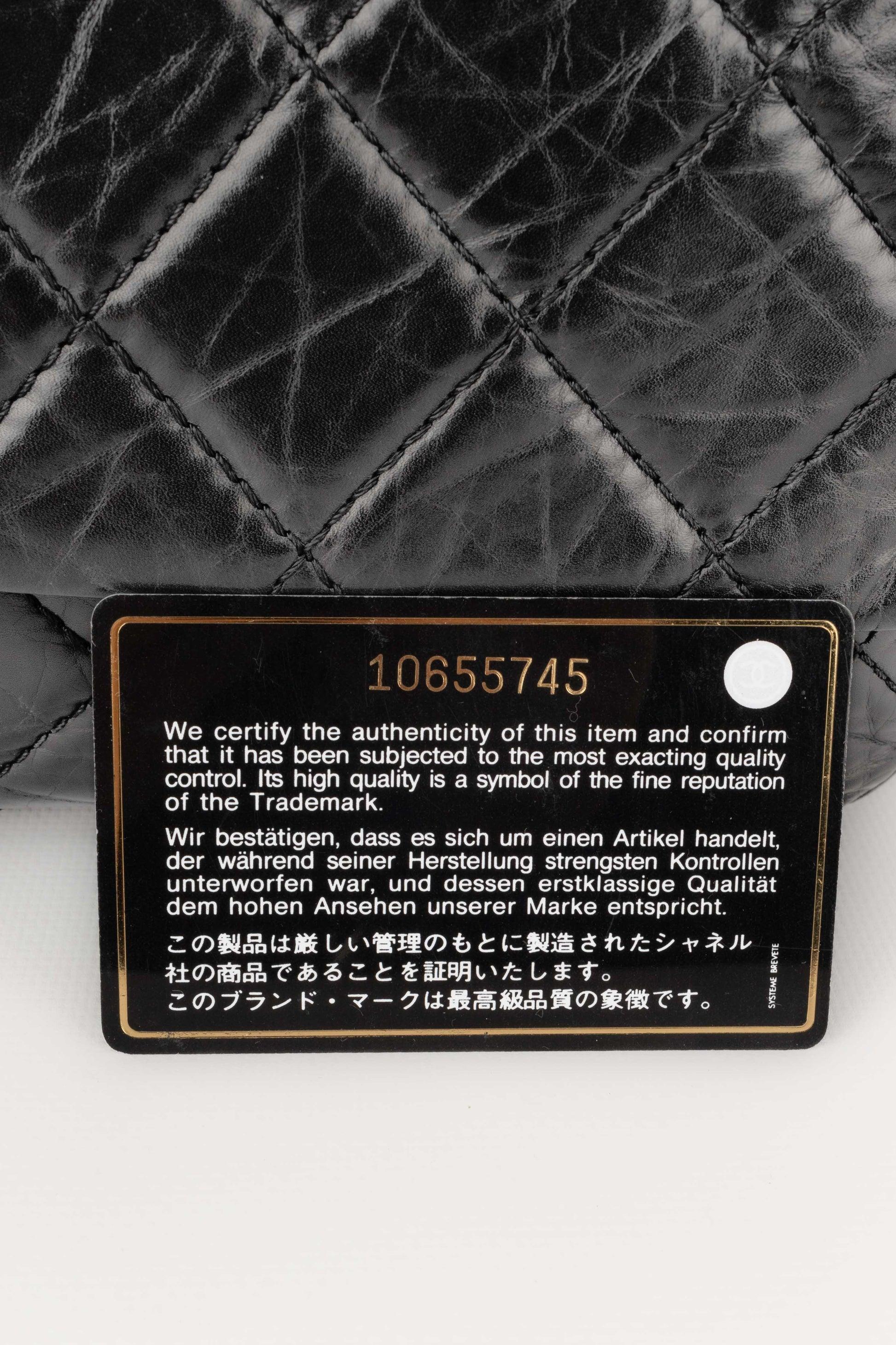 Bolso Chanel negro acolchado de piel de becerro envejecida 2.55, 2005 en venta 3
