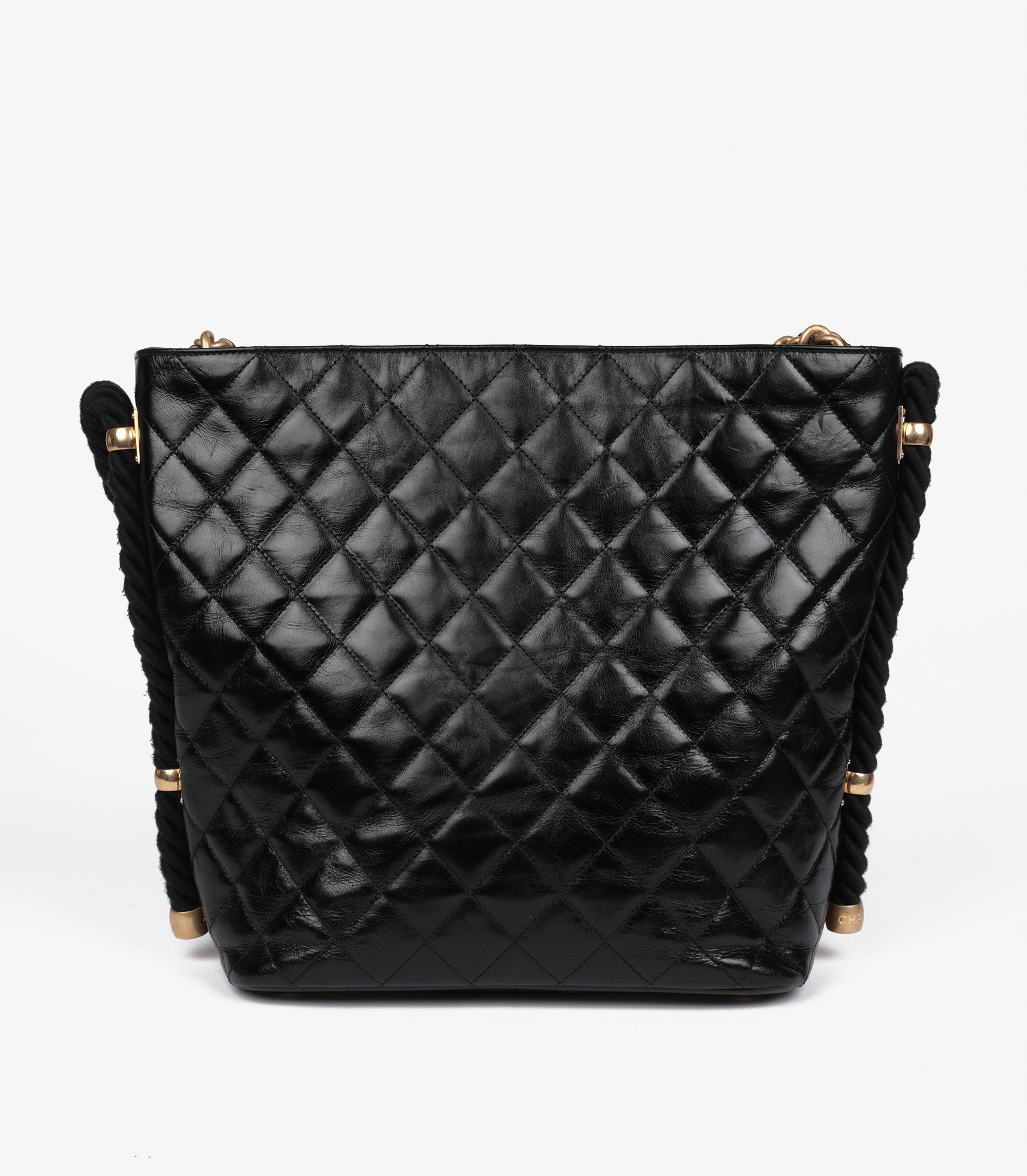 da uomo o donna Chanel Borsa Hobo En Vogue in pelle di vitello invecchiata trapuntata nera in vendita