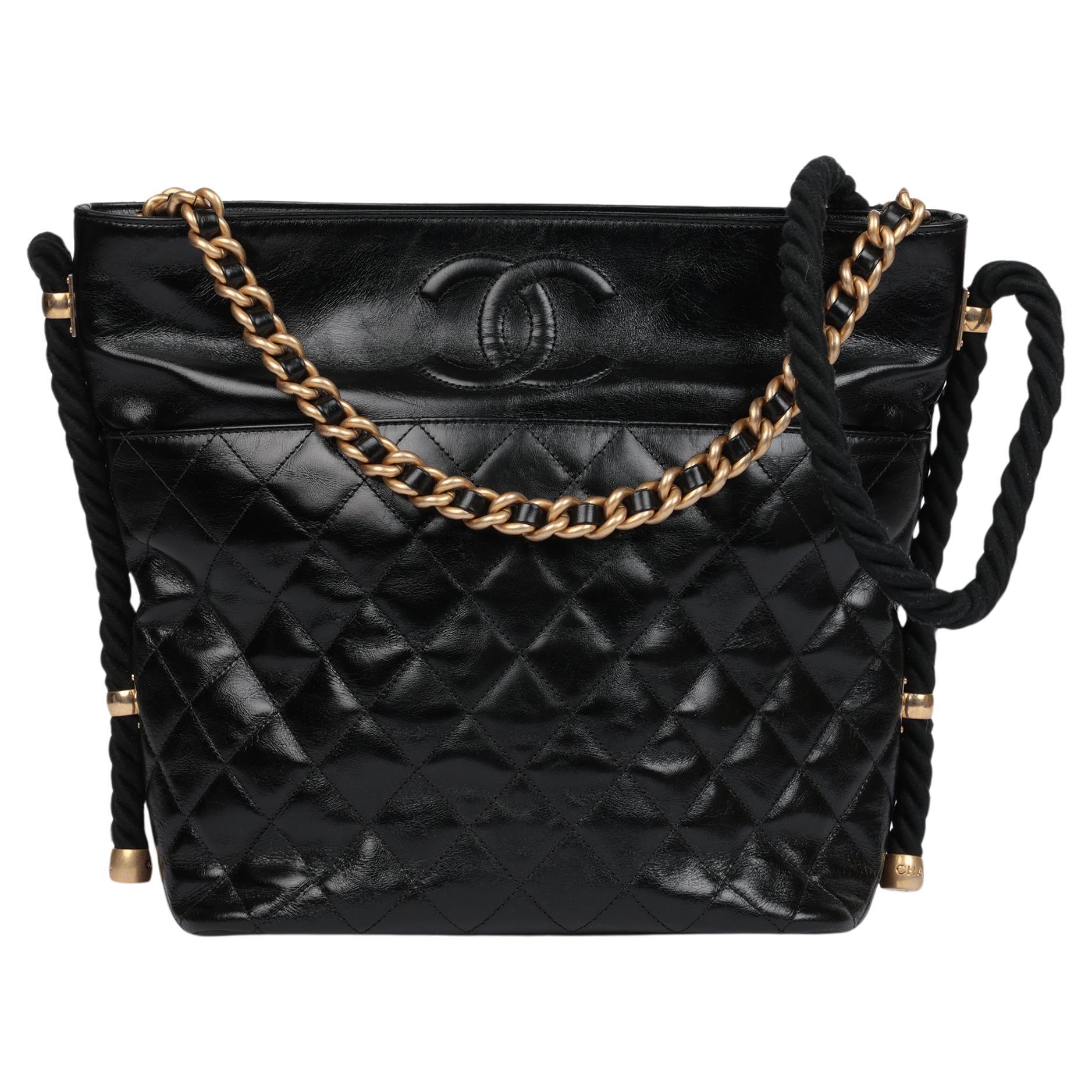 Chanel Borsa Hobo En Vogue in pelle di vitello invecchiata trapuntata nera in vendita
