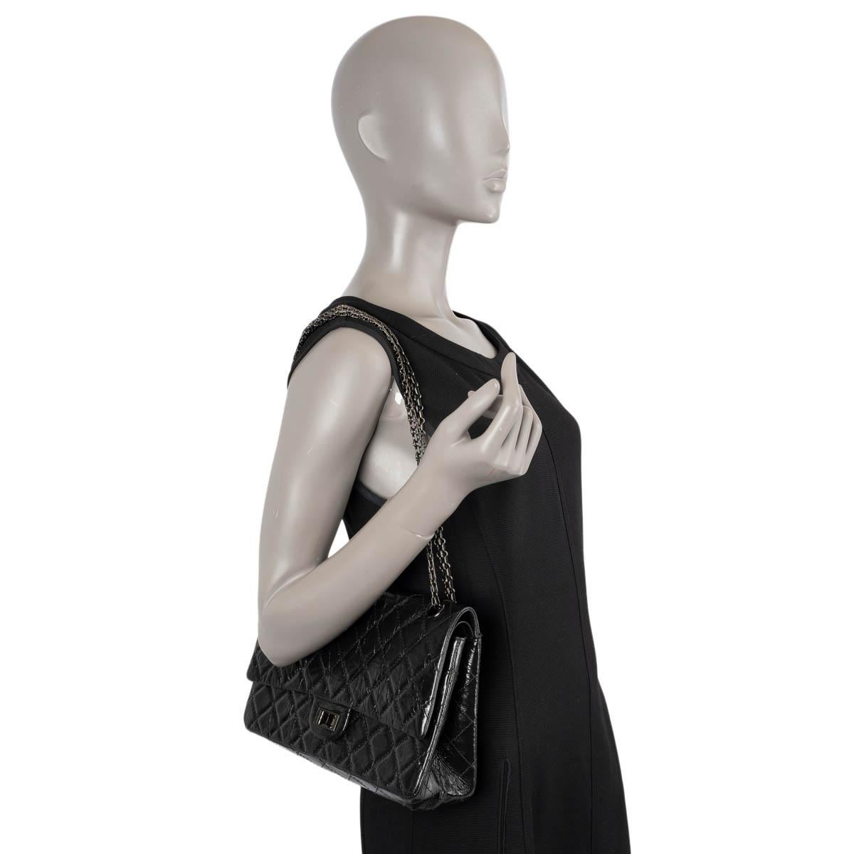 CHANEL black quilted aged leather 2.55 LARGE REISSUE 226 Shoulder Bag 7